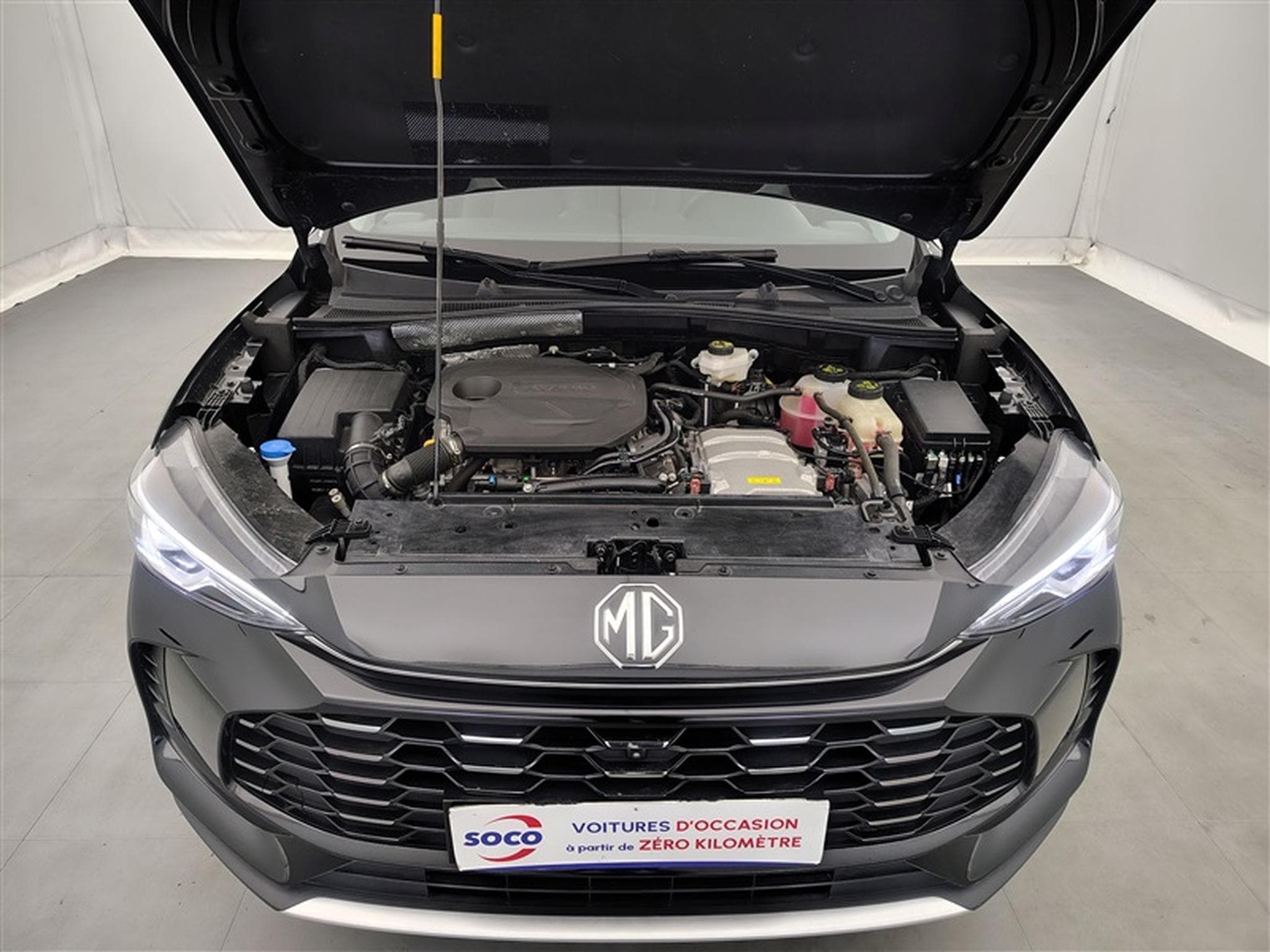 MG ZS 1.5 Hybrid+ Luxury NAVI / FULL LED / CUIR / CAMERA / JA 17" (2025) - Photo 19