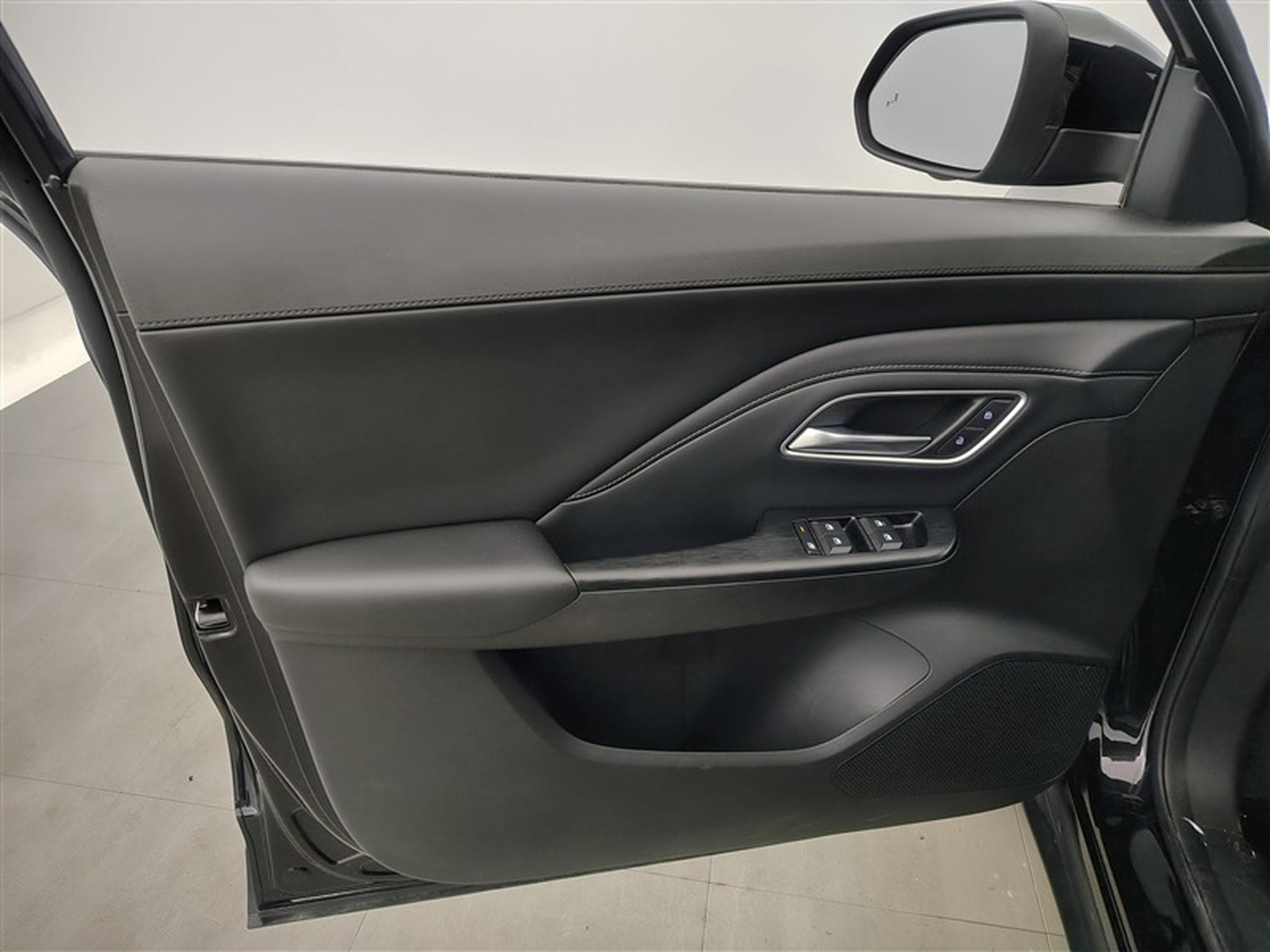 MG ZS 1.5 Hybrid+ Luxury NAVI / FULL LED / CUIR / CAMERA / JA 17" (2025) - Photo 17