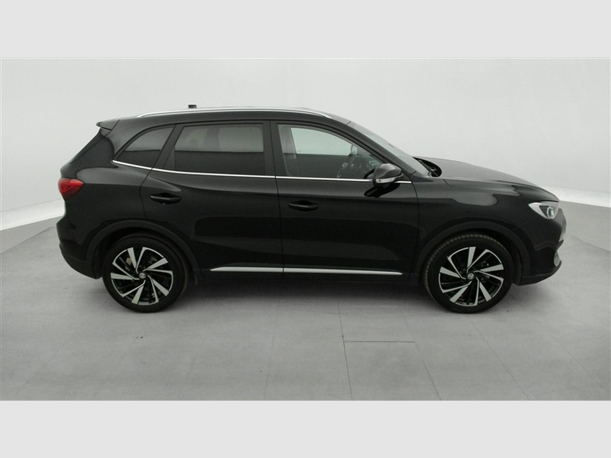 MG ZS 1.5 Hybrid+ Luxury NAVI / FULL LED / CUIR / CAMERA / JA 17" (2025) - Photo 24