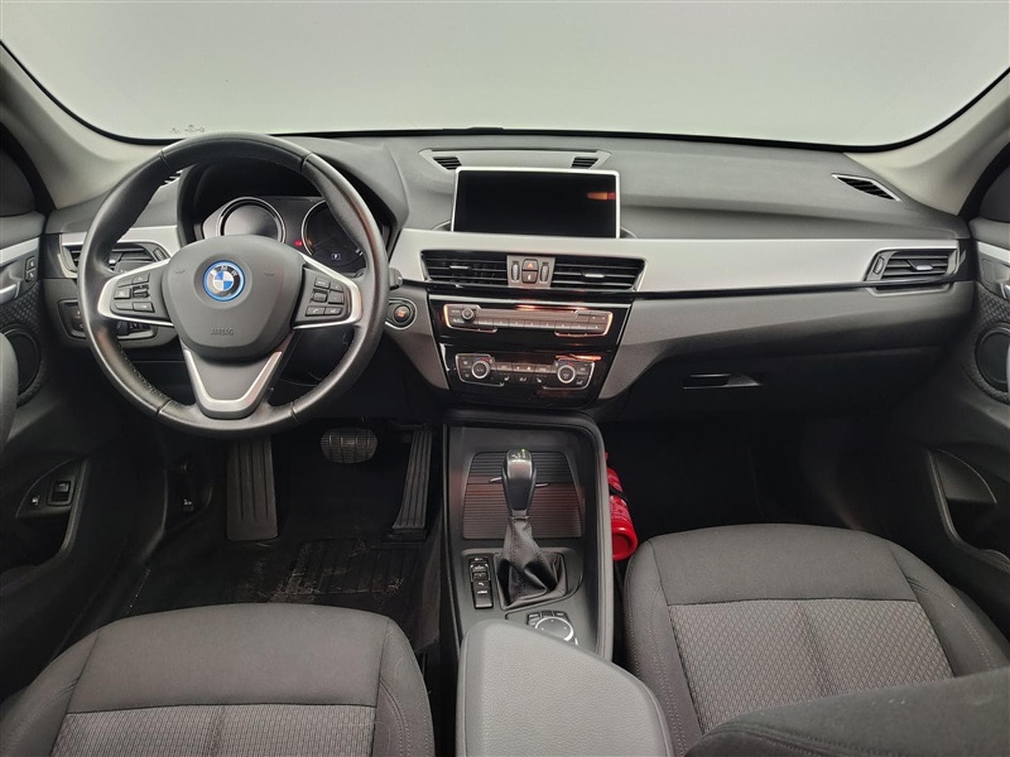BMW X1 PHEV 1.5iA xDrive25e Navi / Led / PDC av+ar (2022) - Foto 7