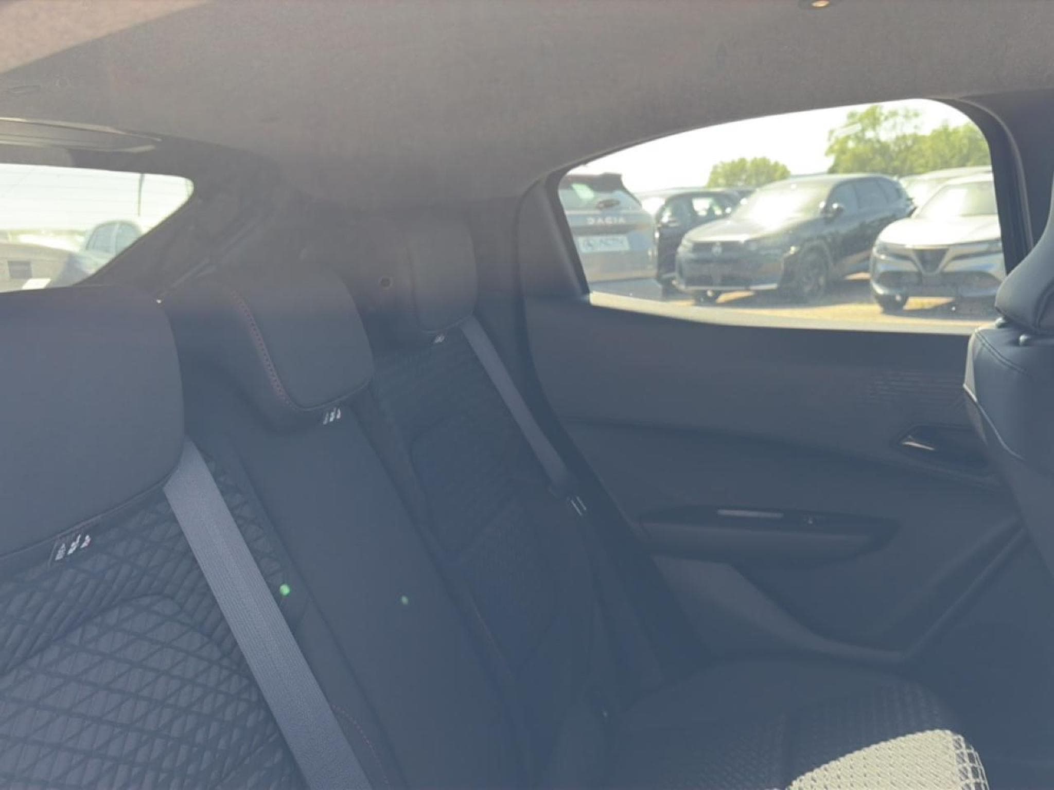 Renault Clio 1.2 TCE 115 TECHNO EDC (2026) - Photo 27