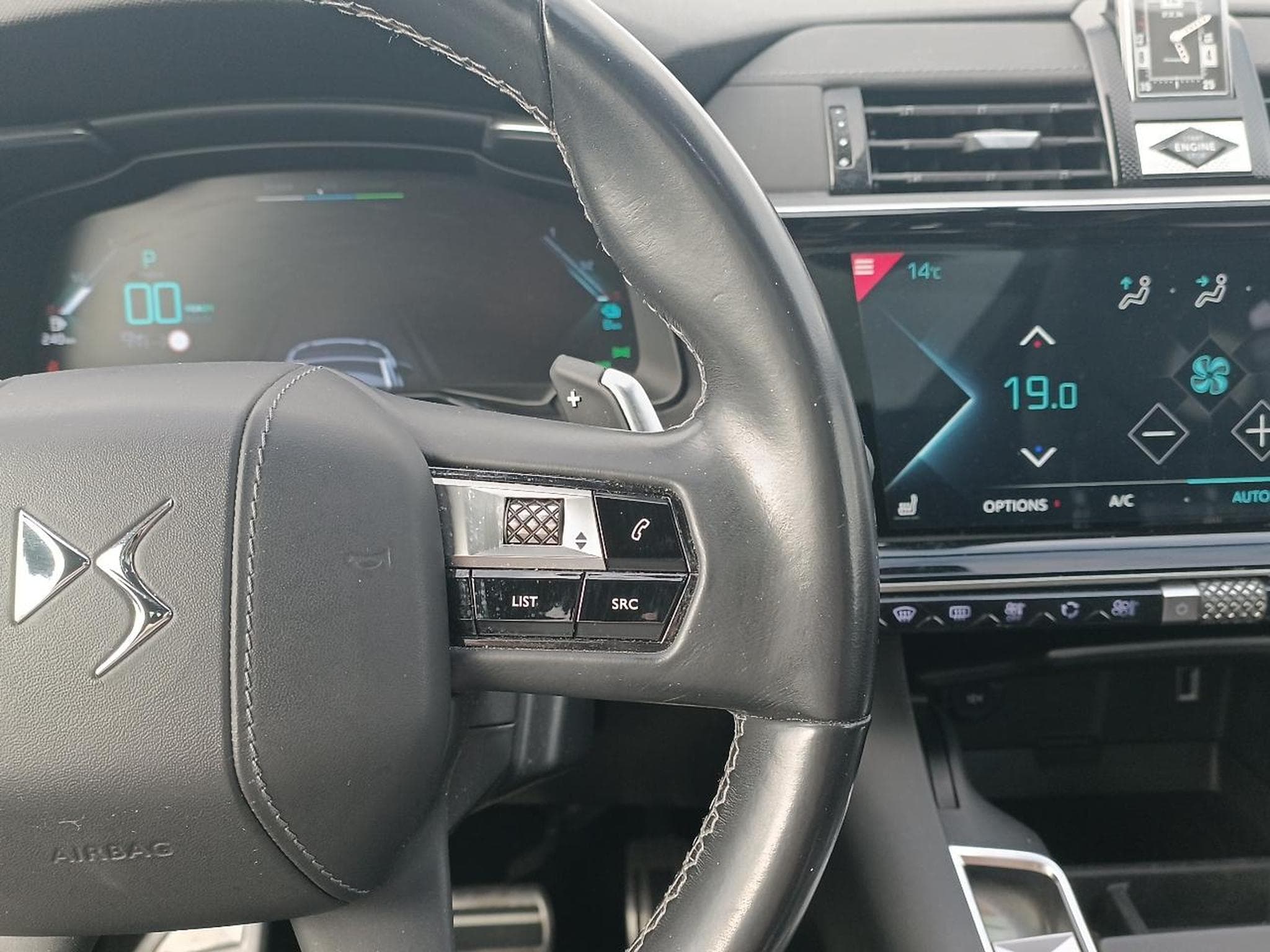 DS Automobiles DS7 E-TENSE 4X4 300 RIVOLI (2022) - Photo 19