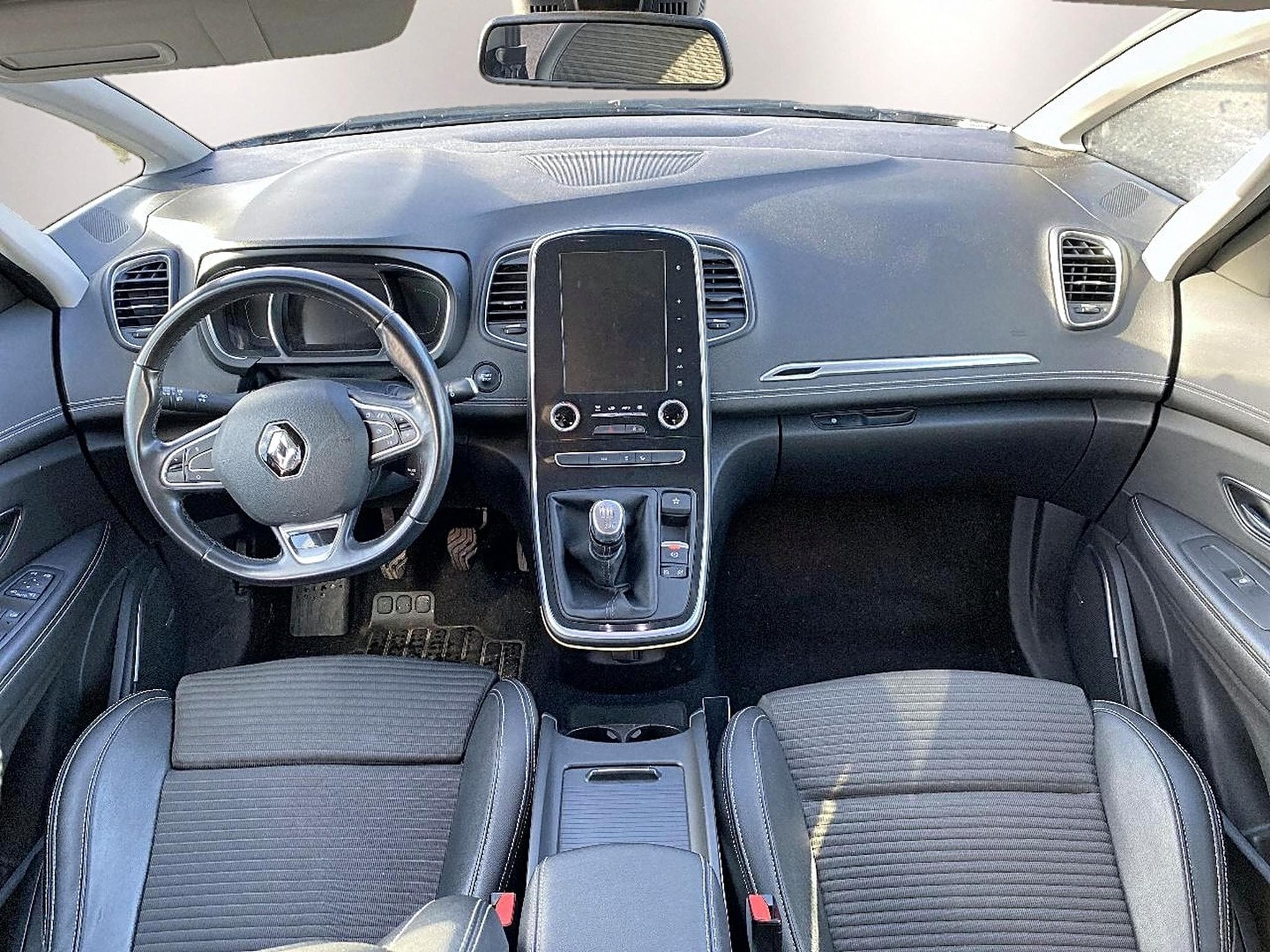 Renault Grand Scenic 1.7 BLUE DCI 120 INTENS 7PL (2019) - Photo 10