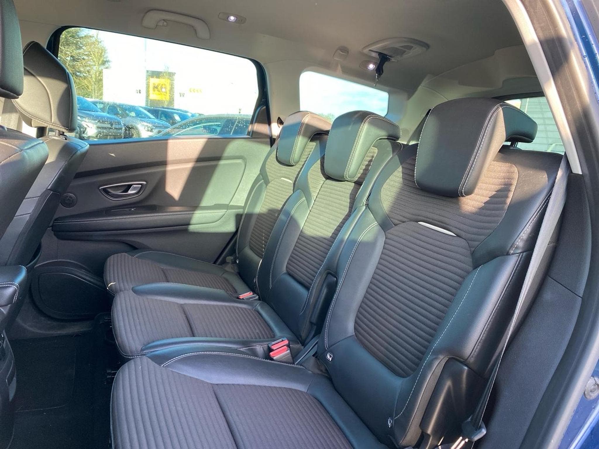Renault Grand Scenic 1.7 BLUE DCI 120 INTENS 7PL (2019) - Photo 14