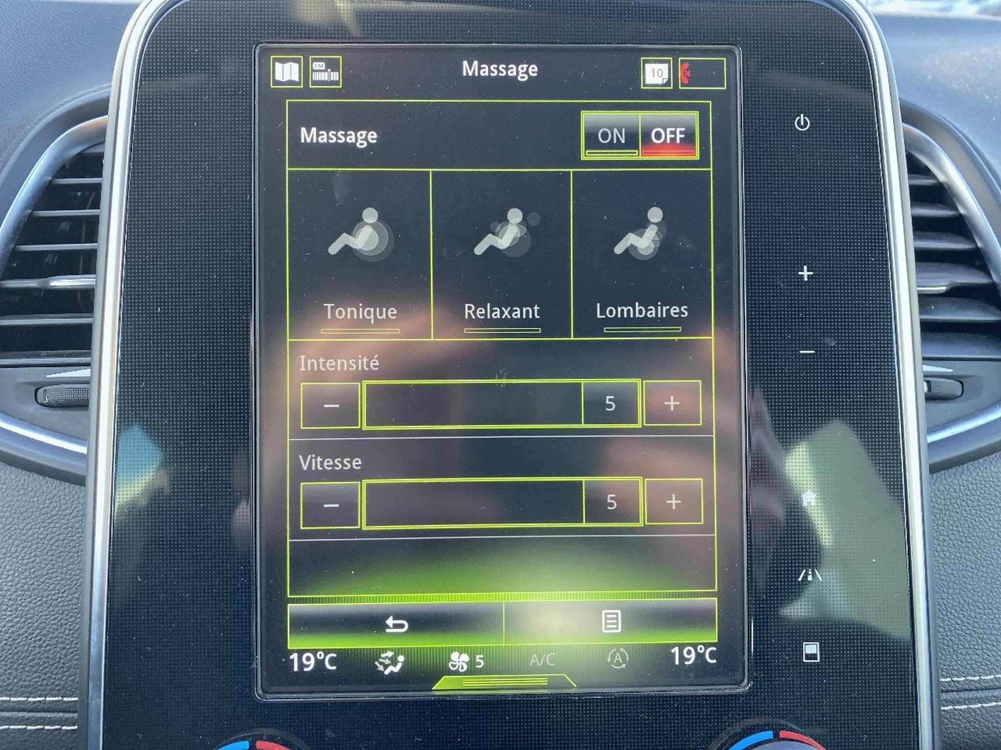 Renault Grand Scenic 1.7 BLUE DCI 120 INTENS 7PL (2019) - Photo 23