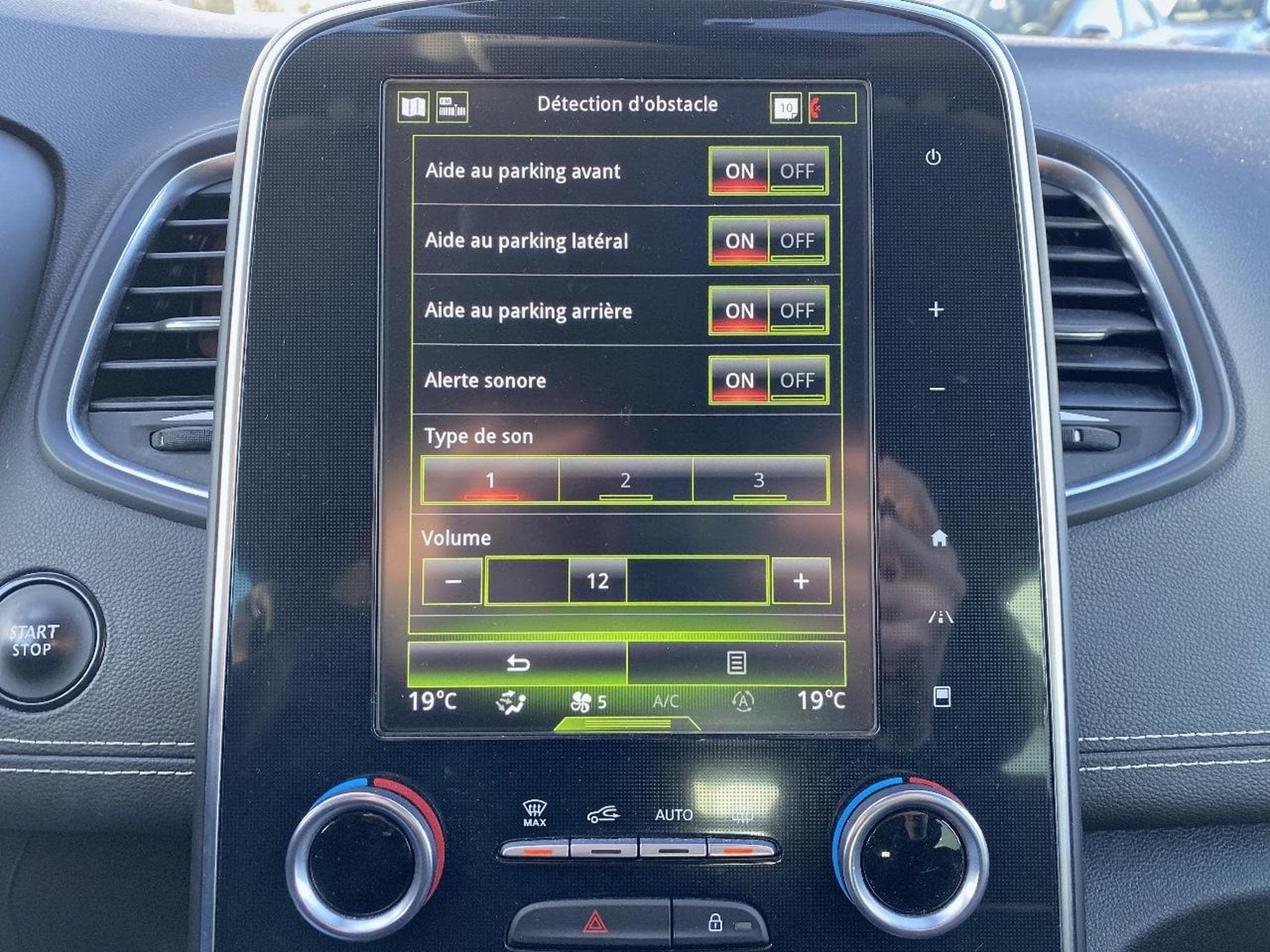 Renault Grand Scenic 1.7 BLUE DCI 120 INTENS 7PL (2019) - Photo 24