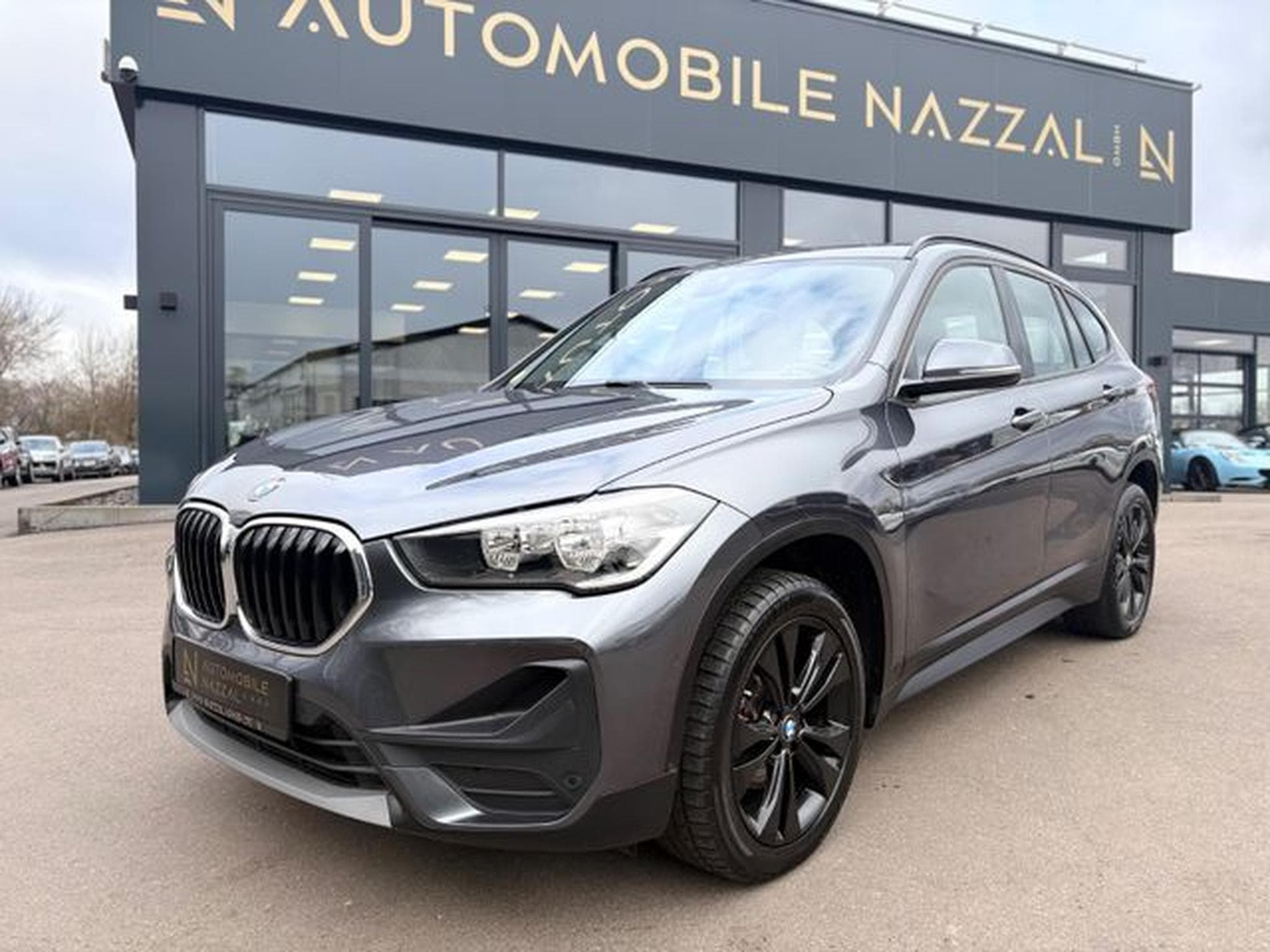 BMW X1 X1  ADVANTAGE*1.HD*AUT*PANORAMA*AHK*LEDER*TOP* (2021) - Photo 2