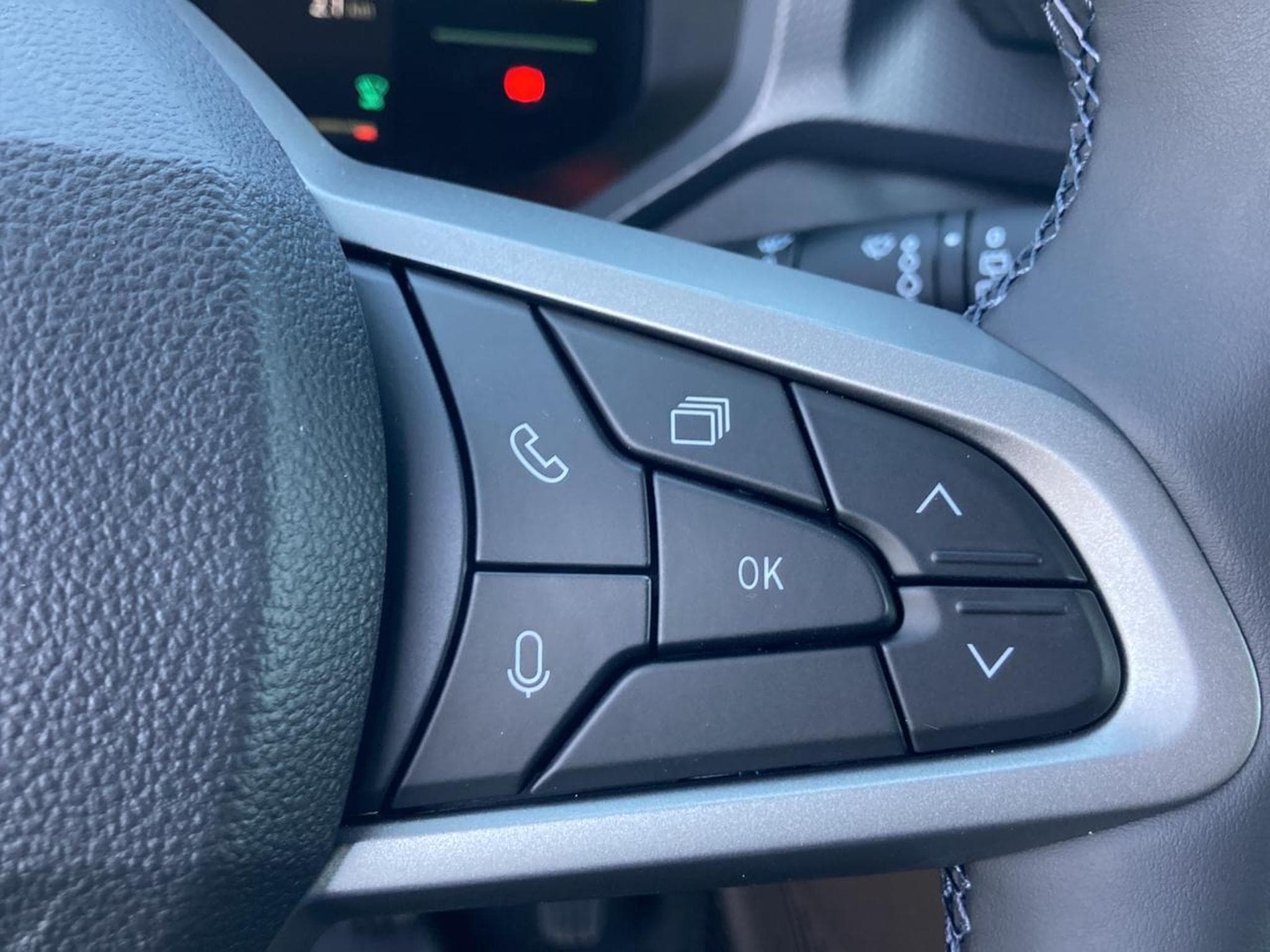 Dacia DUSTER 1.2 MILD HYBRID 140 JOURNEY (2026) - Photo 19