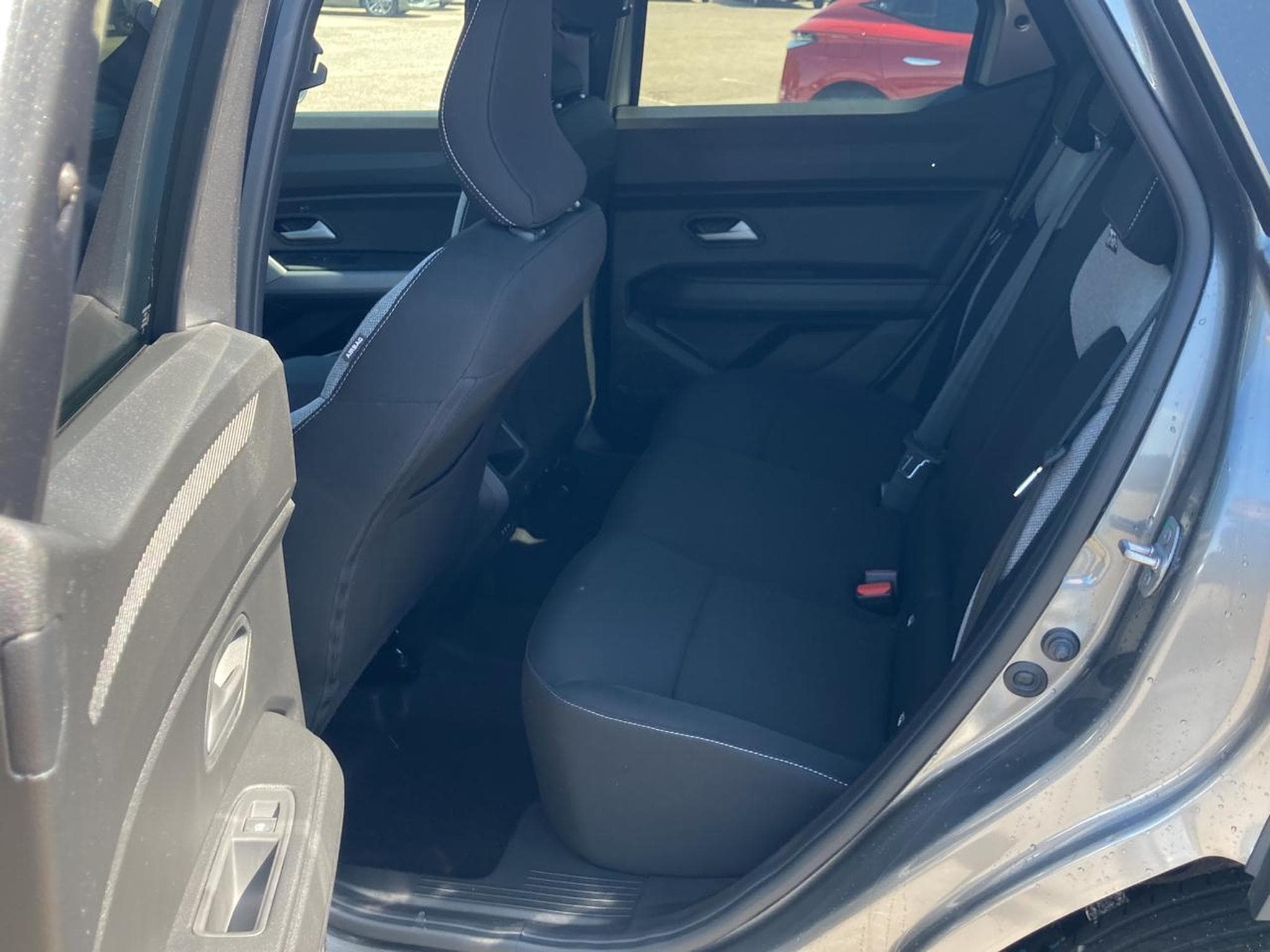 Dacia DUSTER 1.2 MILD HYBRID 140 JOURNEY (2026) - Photo 31