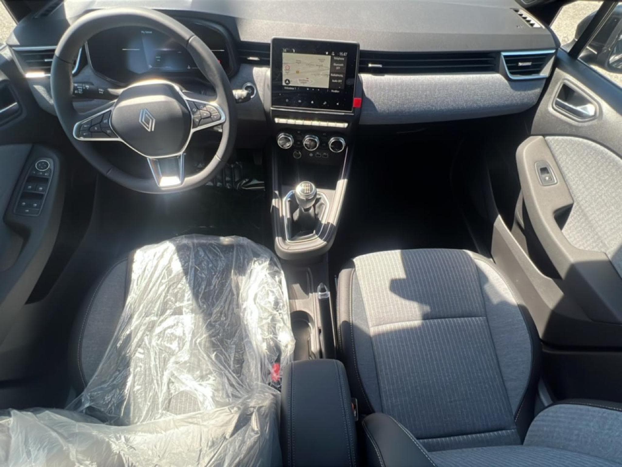Renault Clio 1.0 TCE 90 TECHNO (2025) - Photo 15