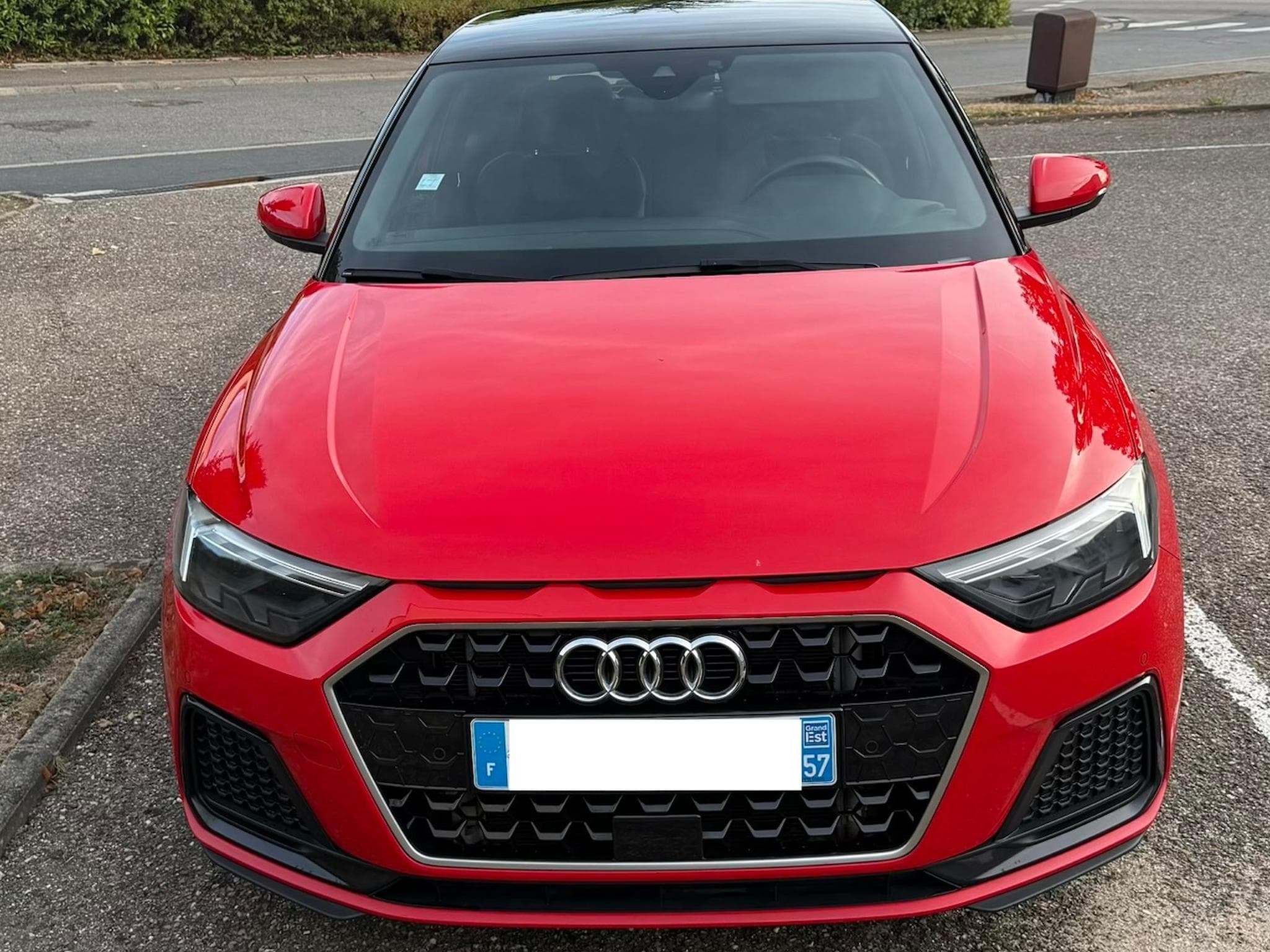 Audi A1 Sportback rouge - intérieur S line (2019) - Photo 2