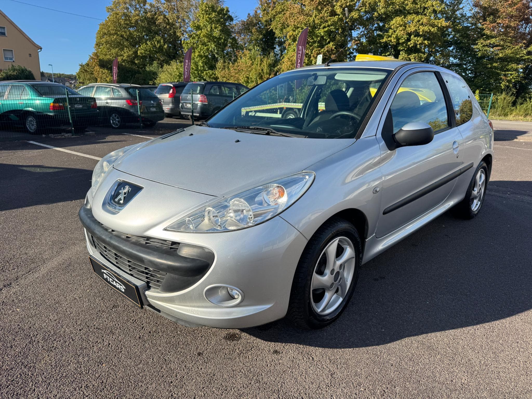Peugeot 206+ 1.2 (2010) - Photo 1