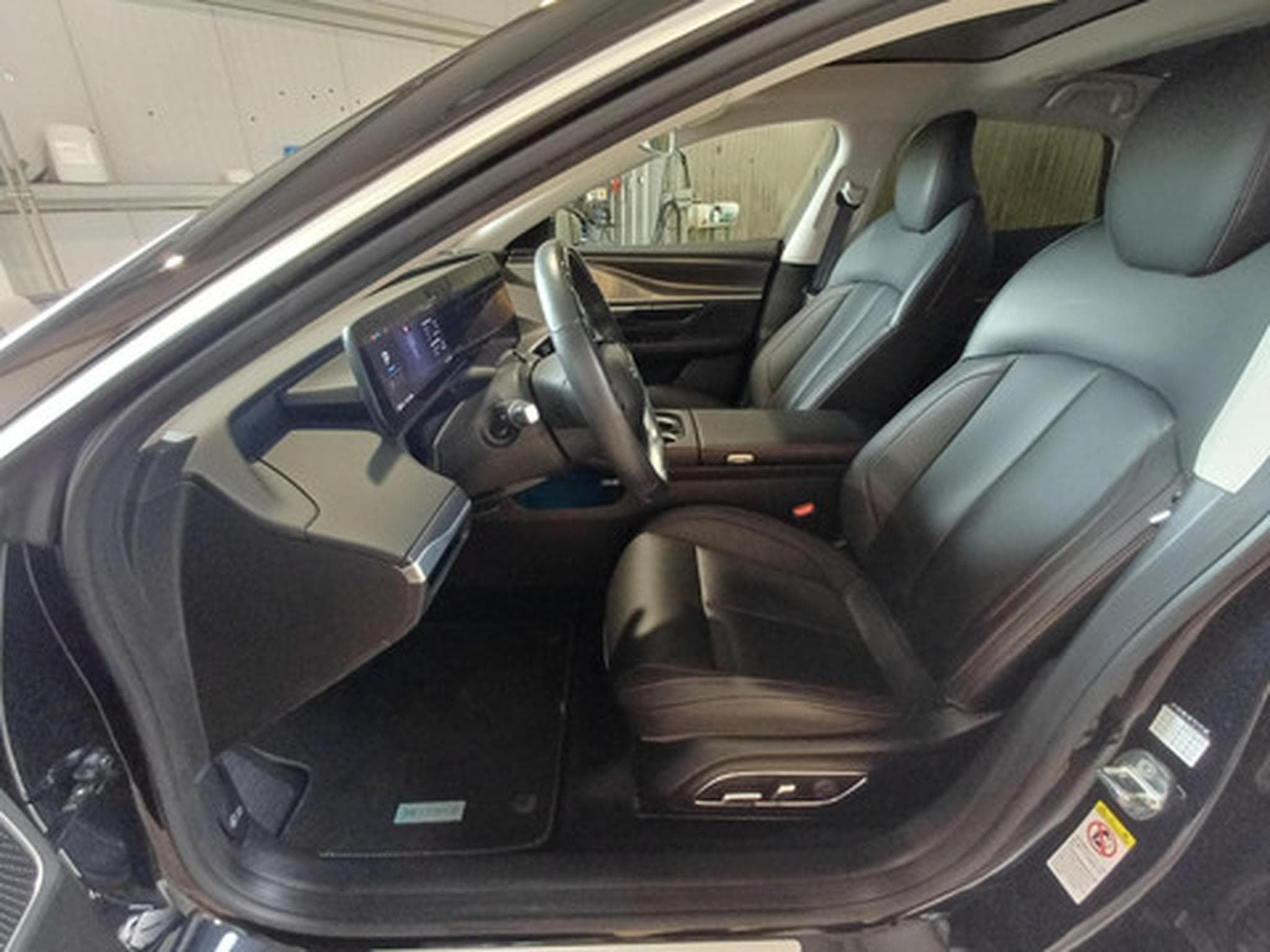 Xpeng P7 BEV 86KWH Long Range RWD (2025) - Foto 8