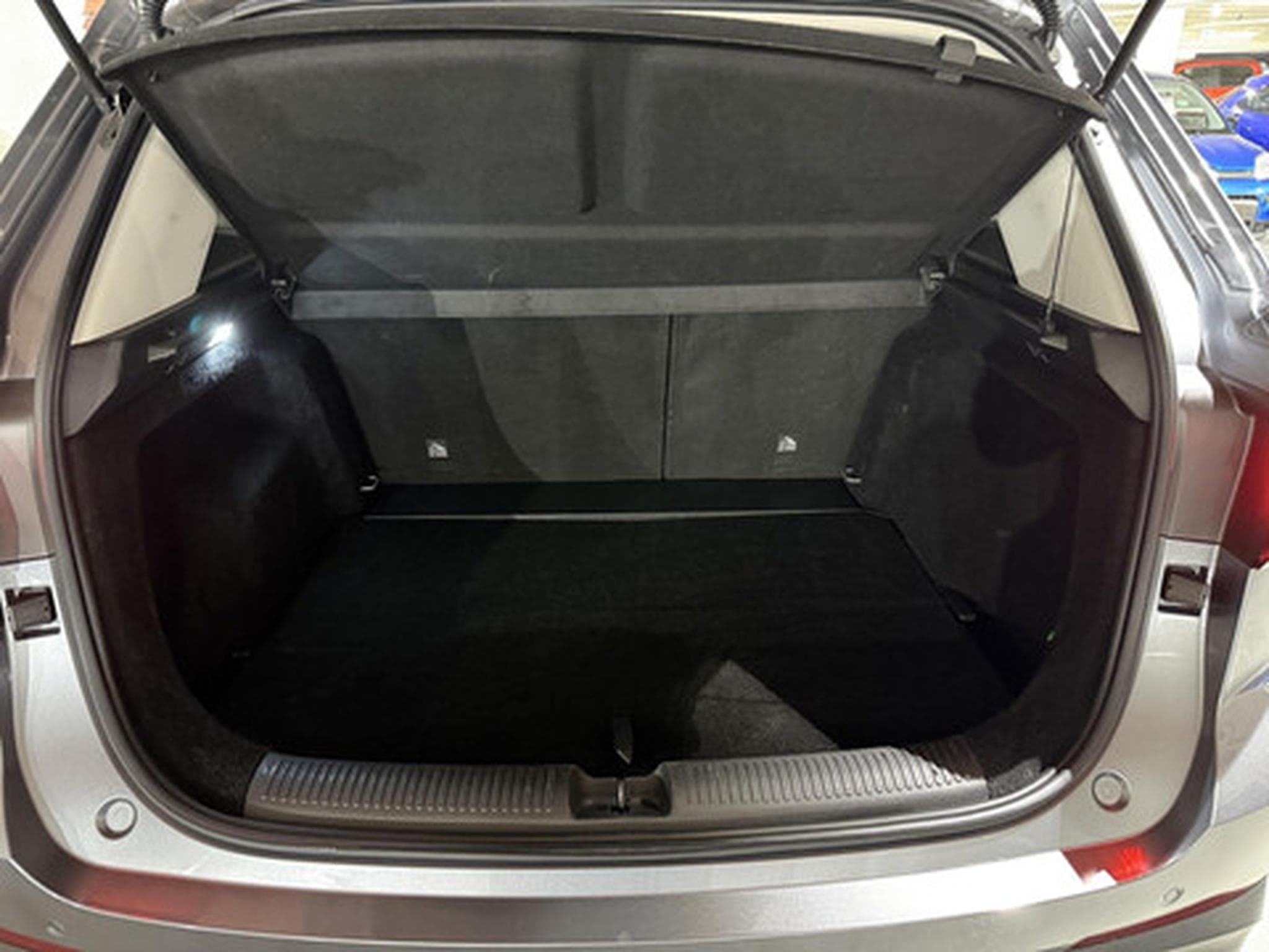 MG ZS 1.5 Hybrid+ Luxury (2025) - Photo 11