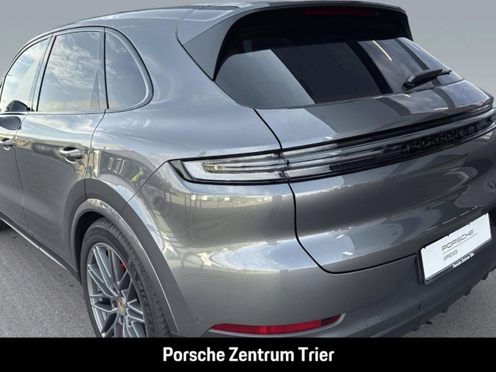 Porsche Cayenne Burmester InnoDrive HA-Lenkung PASM (2024) - Photo 10
