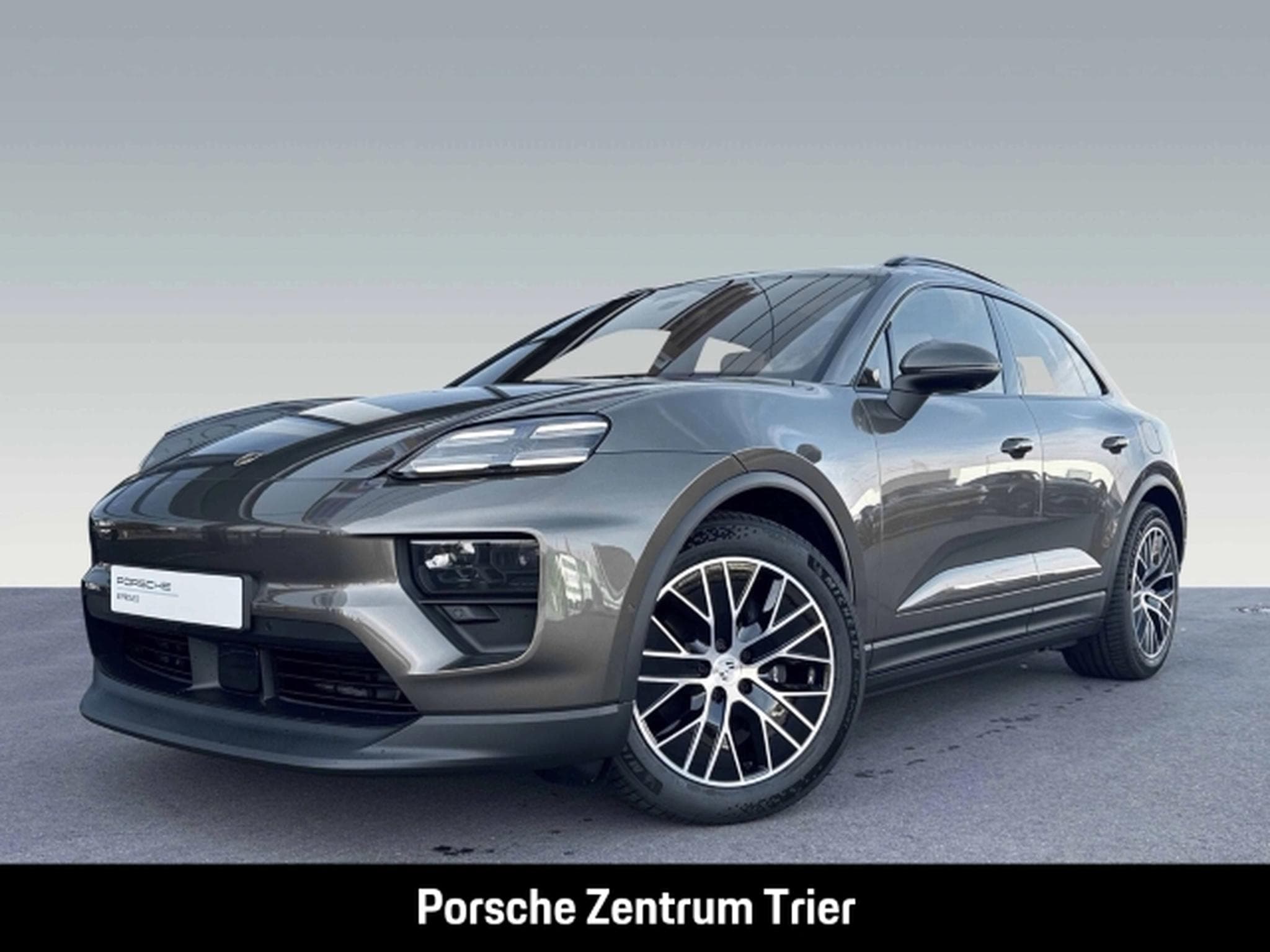Porsche Macan 4 (2026) - Photo 1