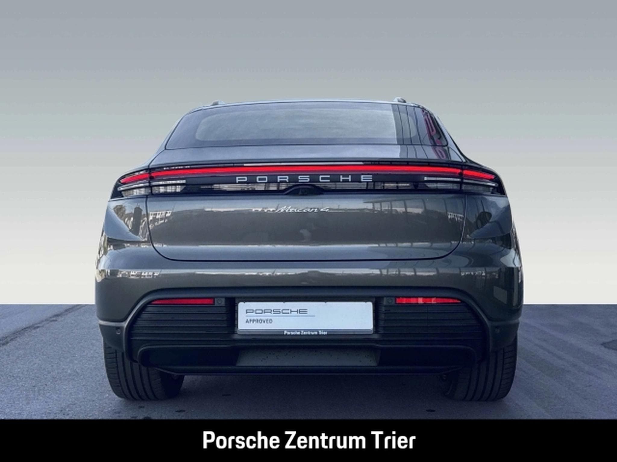 Porsche Macan 4 (2026) - Photo 7