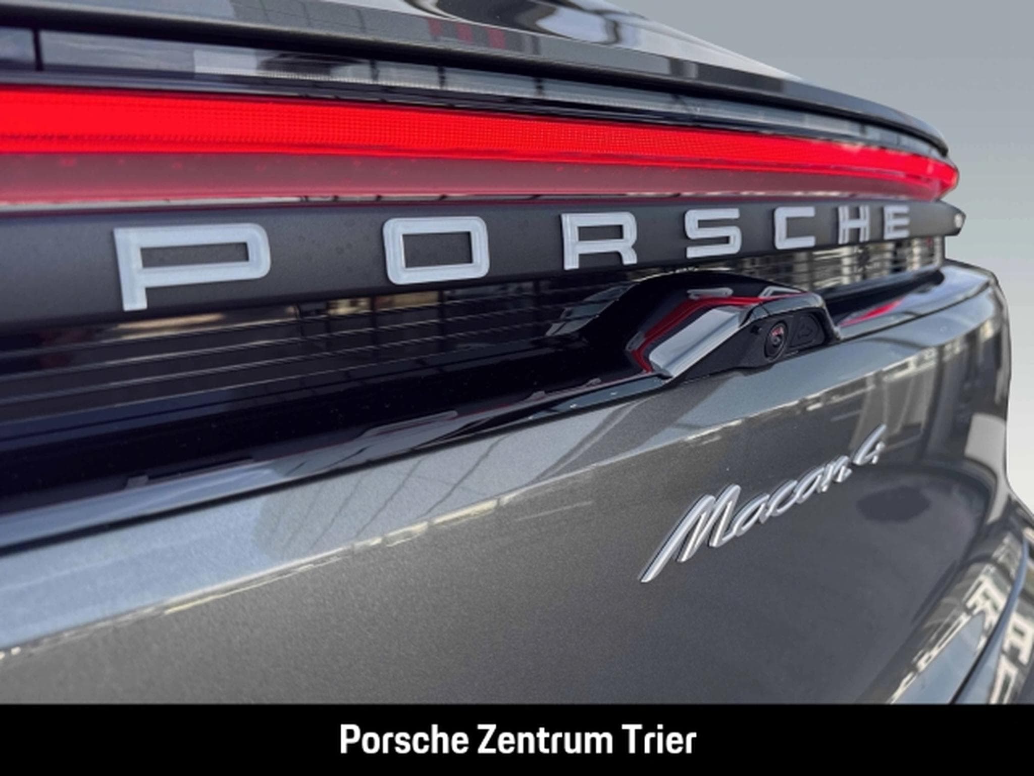Porsche Macan 4 (2026) - Photo 13