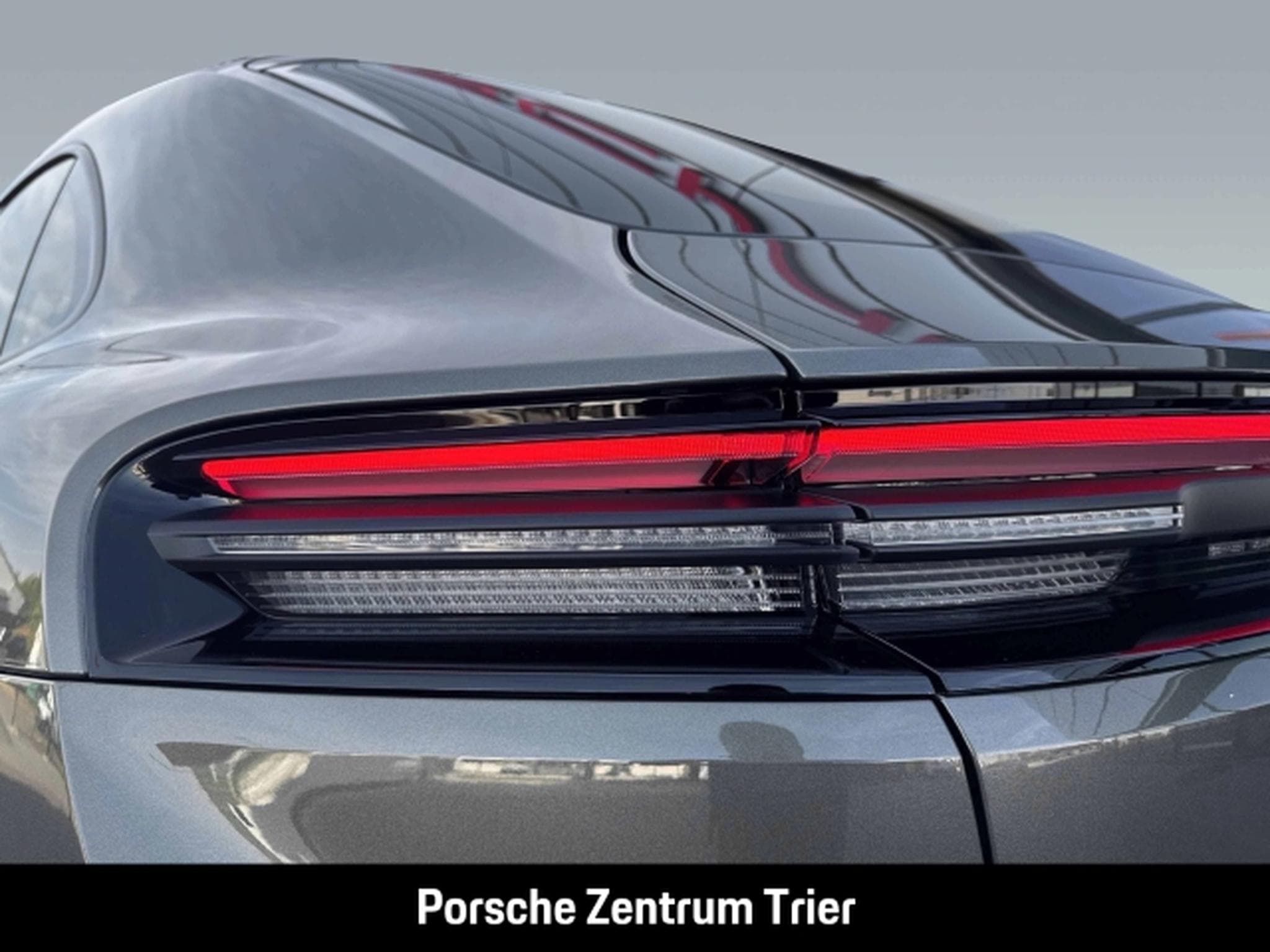 Porsche Macan 4 (2026) - Photo 12