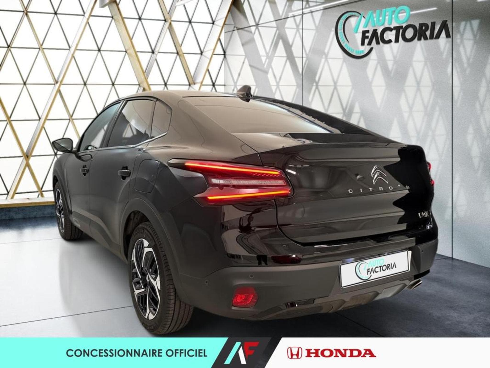 Citroën c4 x -42% 1.5 BlueHDi 130ch S&S PLUS Automatique (2024) - Photo 3