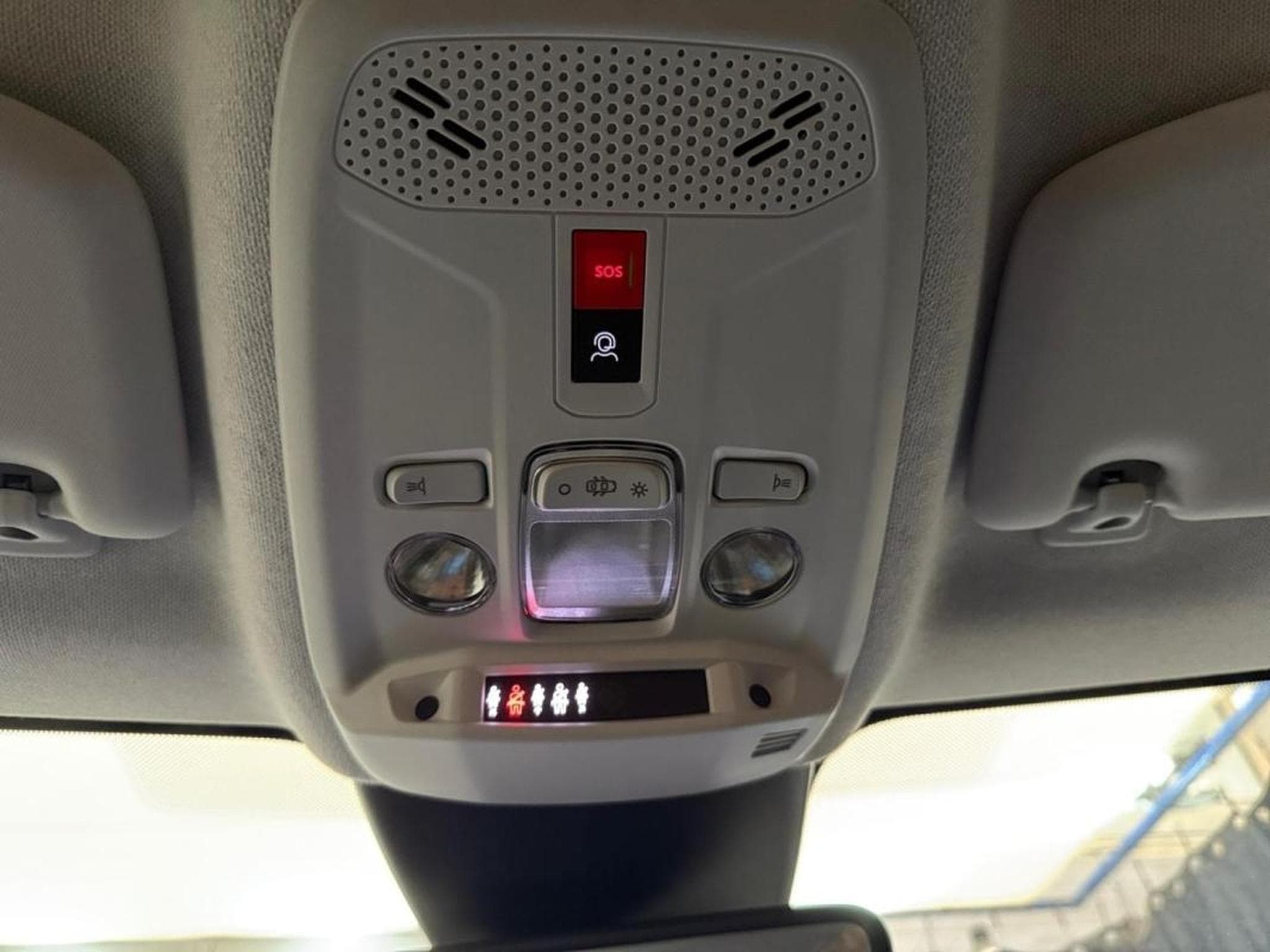 Citroën c4 x -42% 1.5 BlueHDi 130ch S&S PLUS Automatique (2024) - Photo 23
