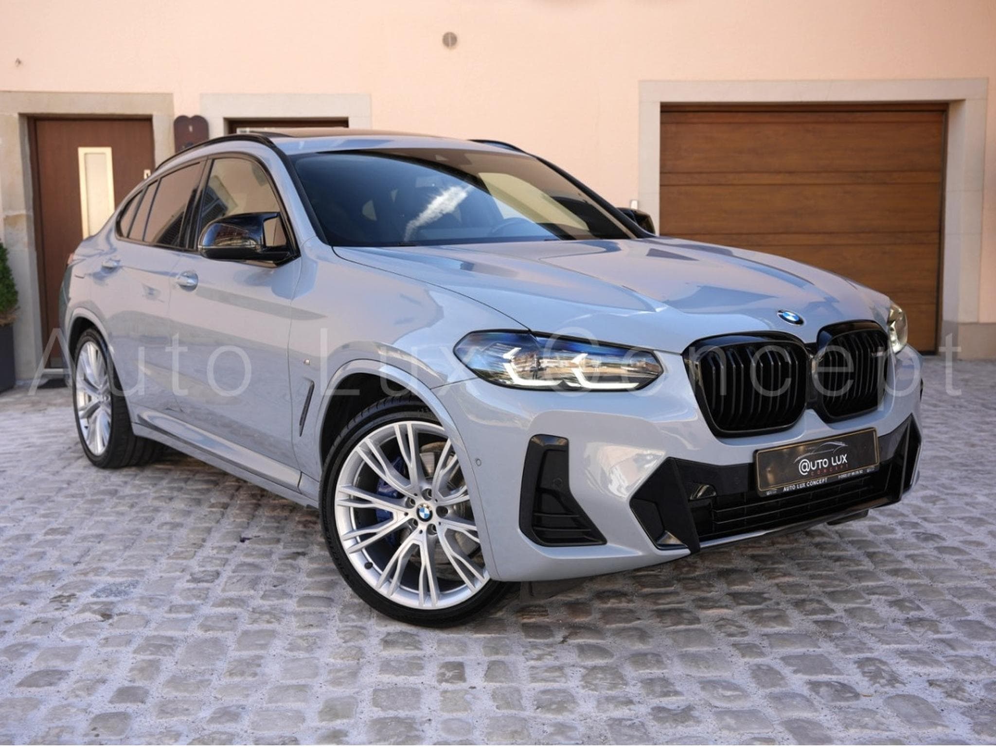 BMW X4 d xDrive (2023) - Photo 2