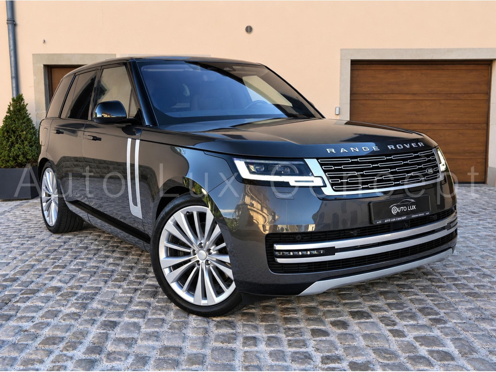 Land-Rover Range Rover P530 First Edition (2022) - Photo 2