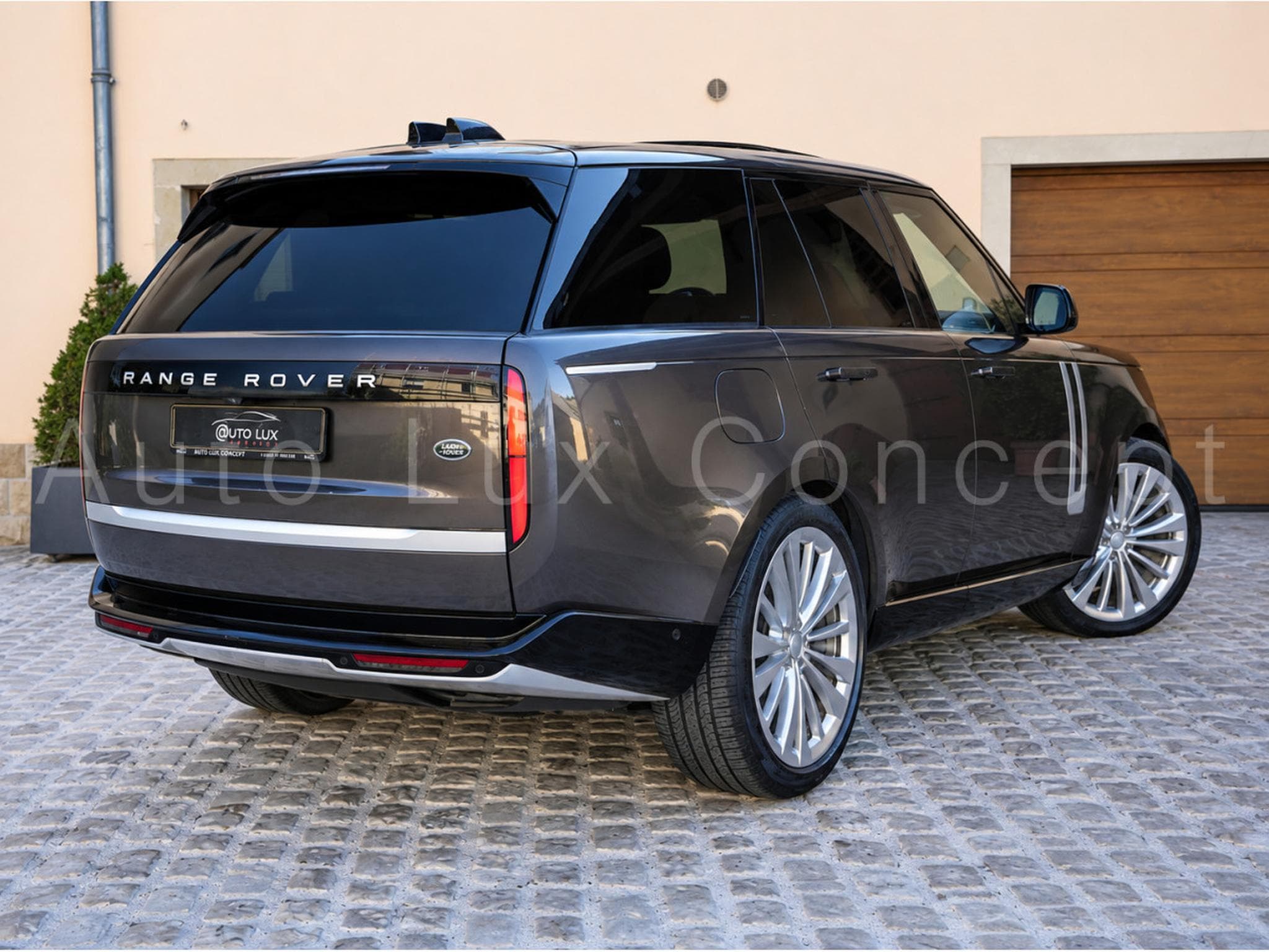 Land-Rover Range Rover P530 First Edition (2022) - Photo 3