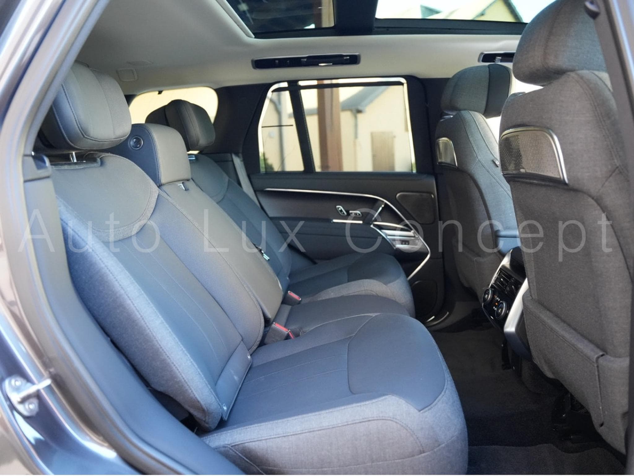 Land-Rover Range Rover P530 First Edition (2022) - Photo 10