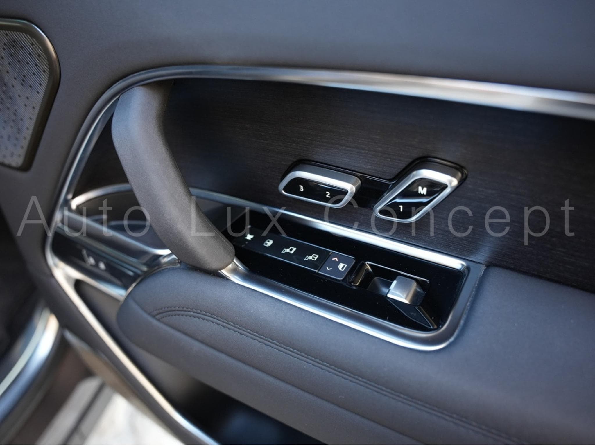 Land-Rover Range Rover P530 First Edition (2022) - Photo 24