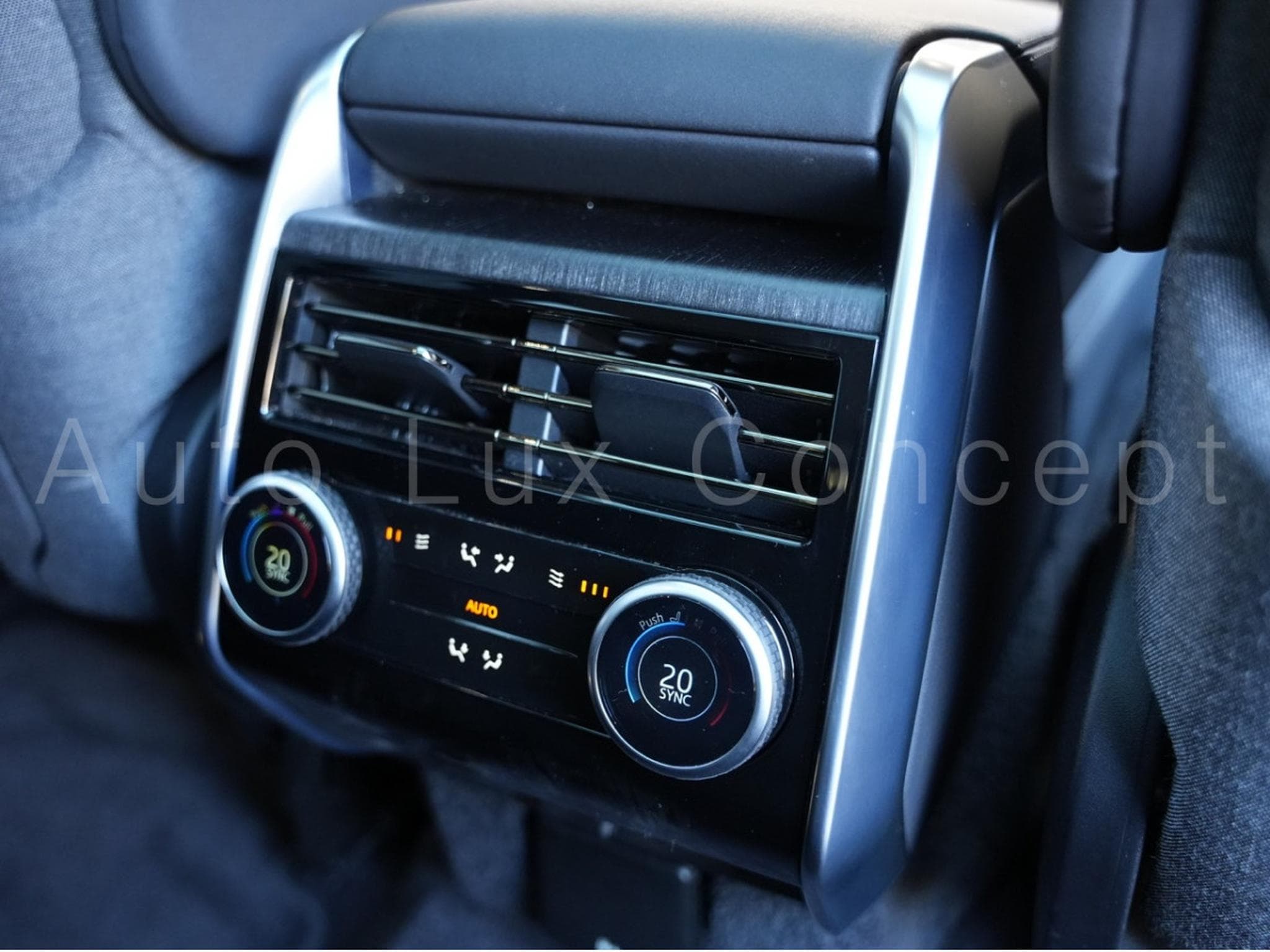 Land-Rover Range Rover P530 First Edition (2022) - Photo 21