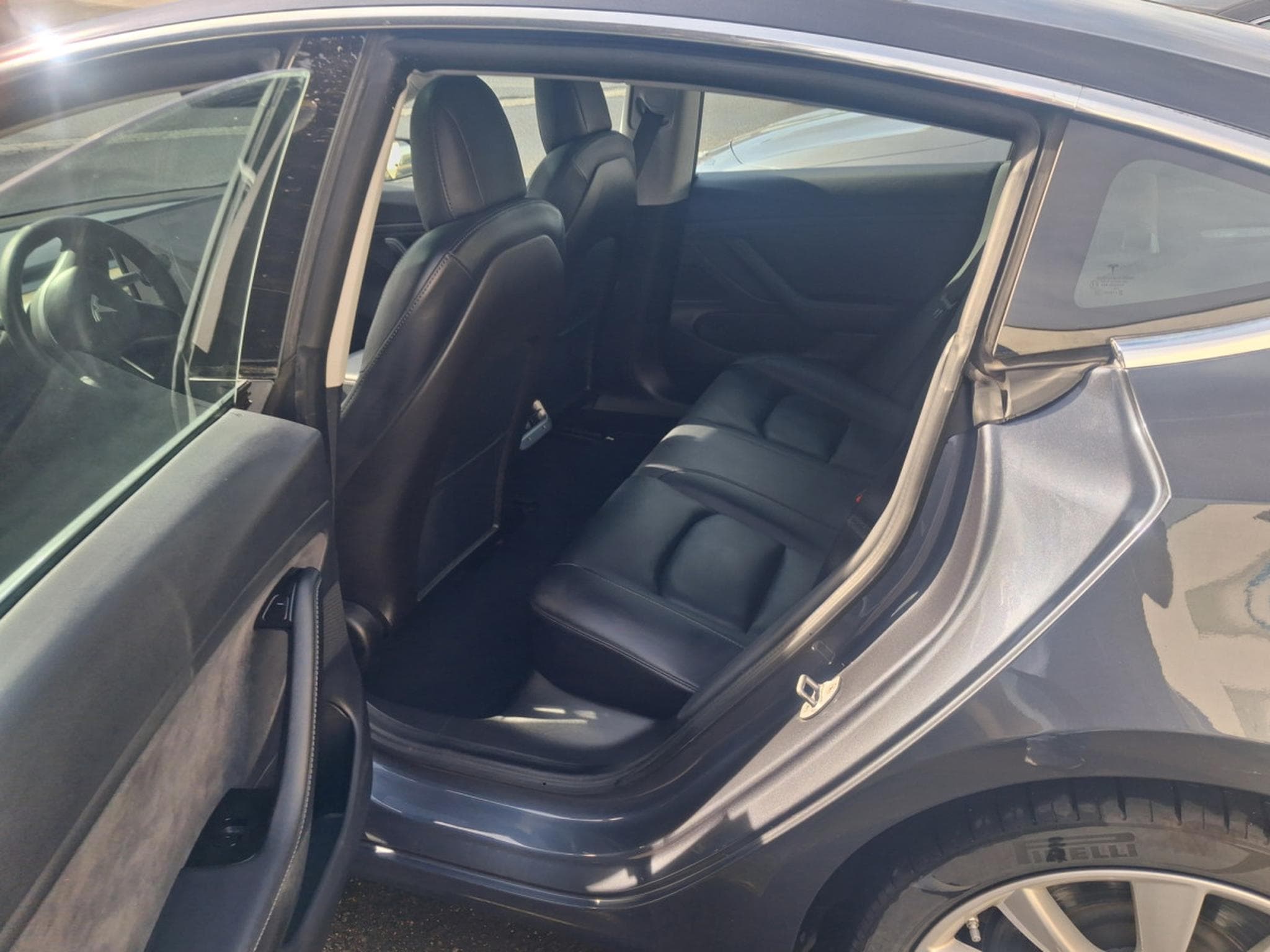 Tesla Model 3 DUAL MOTORS LONG RANGE *GARANTIE 36 MOIS* (2020) - Photo 5