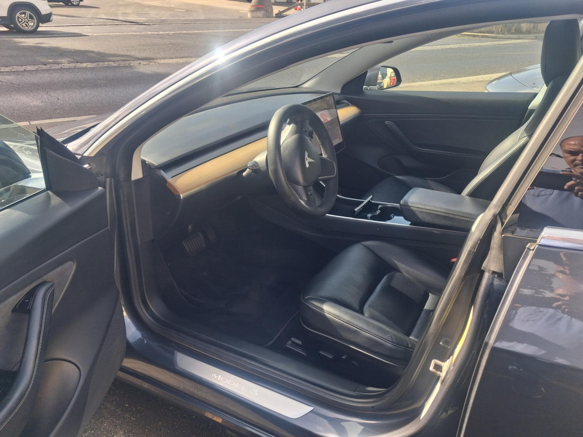 Tesla Model 3 DUAL MOTORS LONG RANGE *GARANTIE 36 MOIS* (2020) - Photo 4