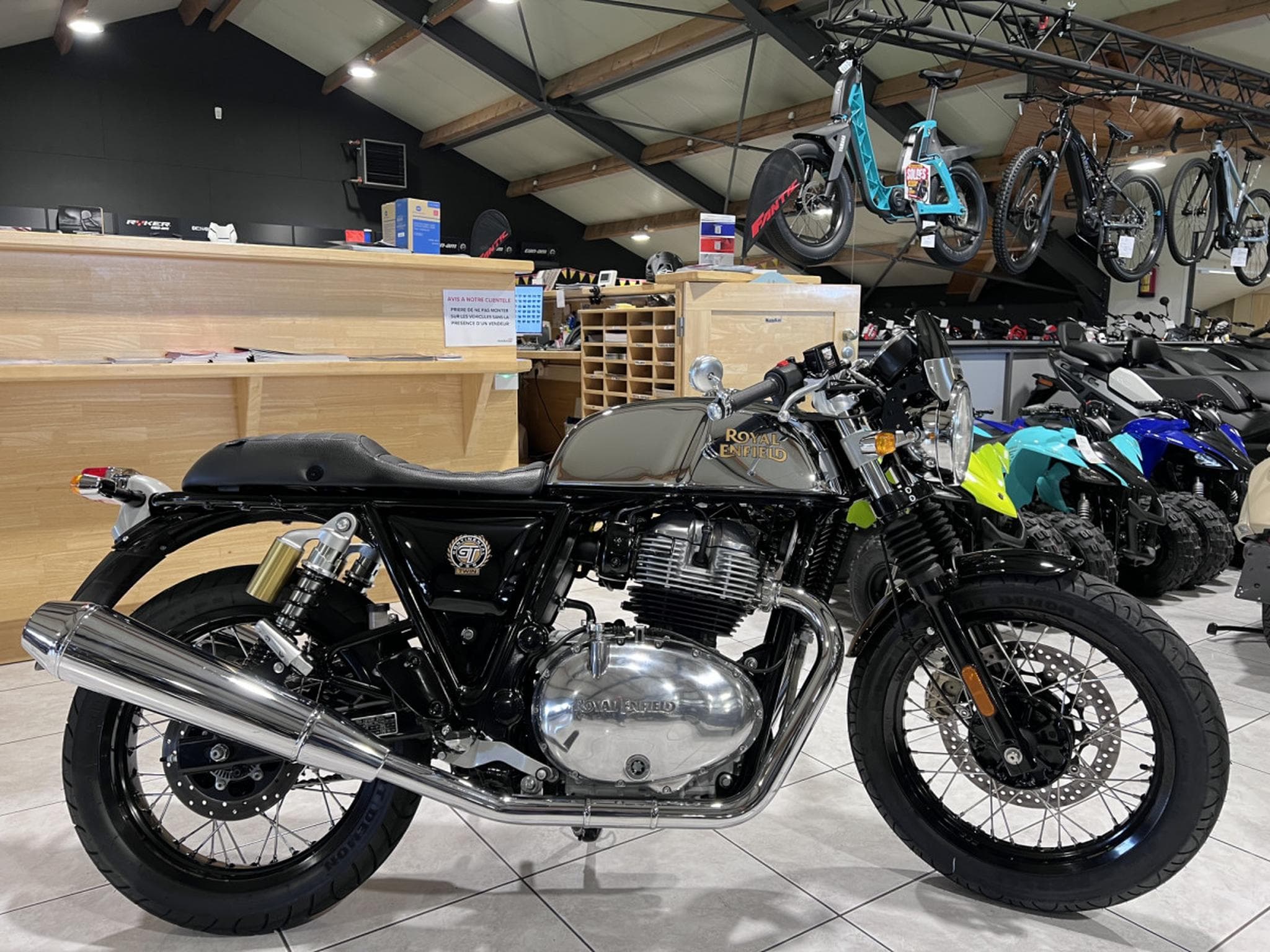 Royal Enfield Continental GT MISTER CLEAN (2022) - Photo 1