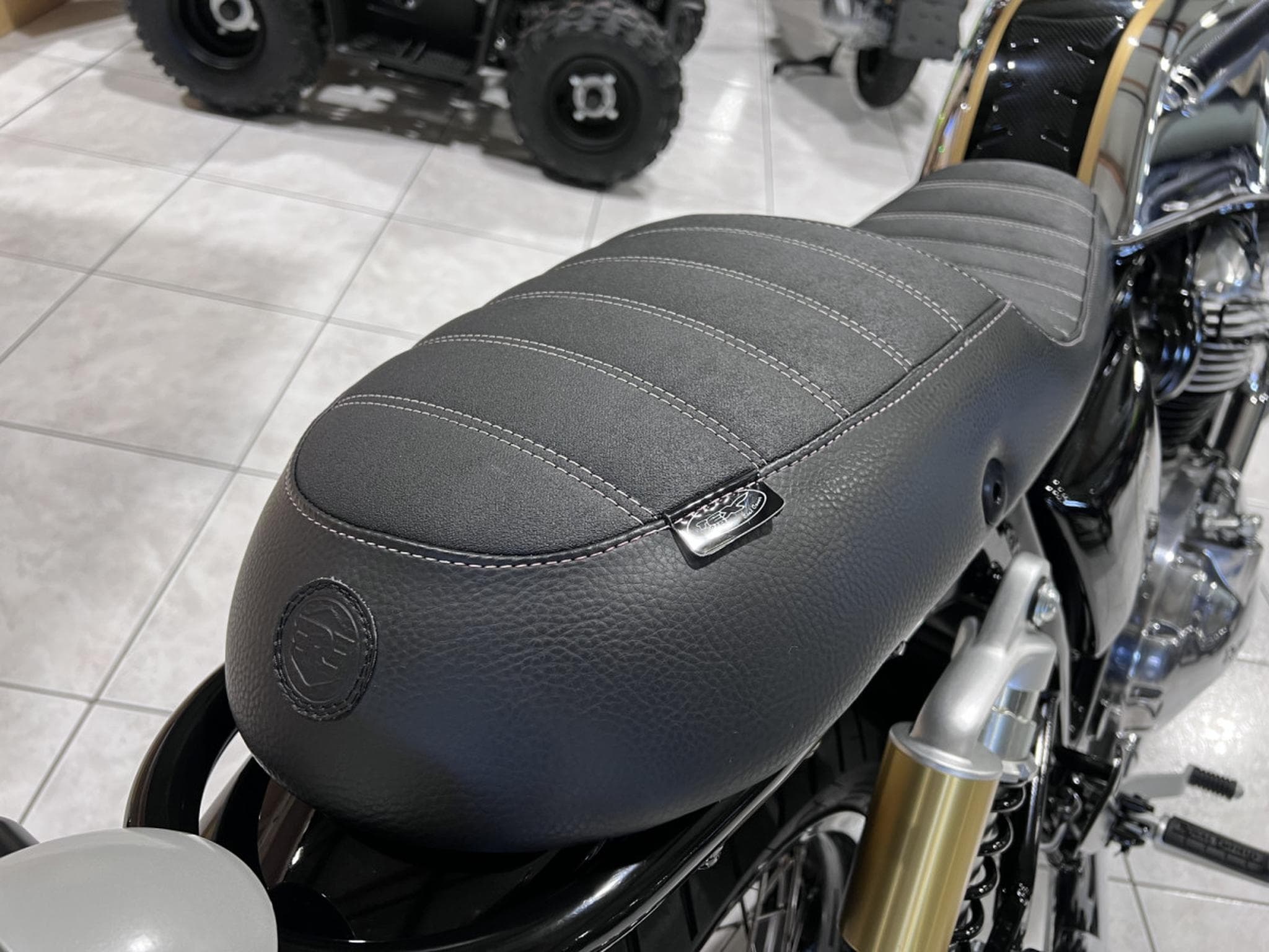 Royal Enfield Continental GT MISTER CLEAN (2022) - Photo 6
