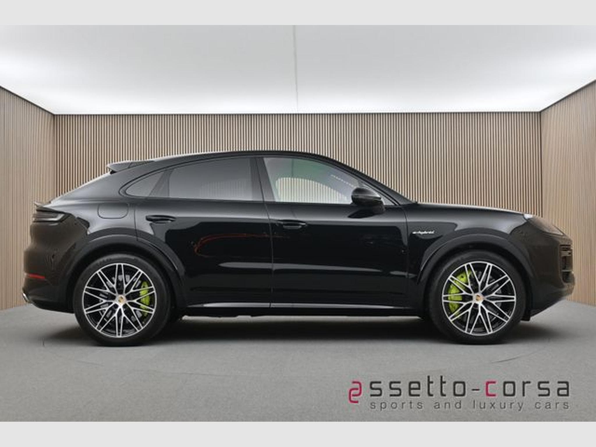 Porsche Cayenne Cayenne Turbo E-Hybrid Coupe*InnoDr*PCCB*PDCC (2024) - Photo 5