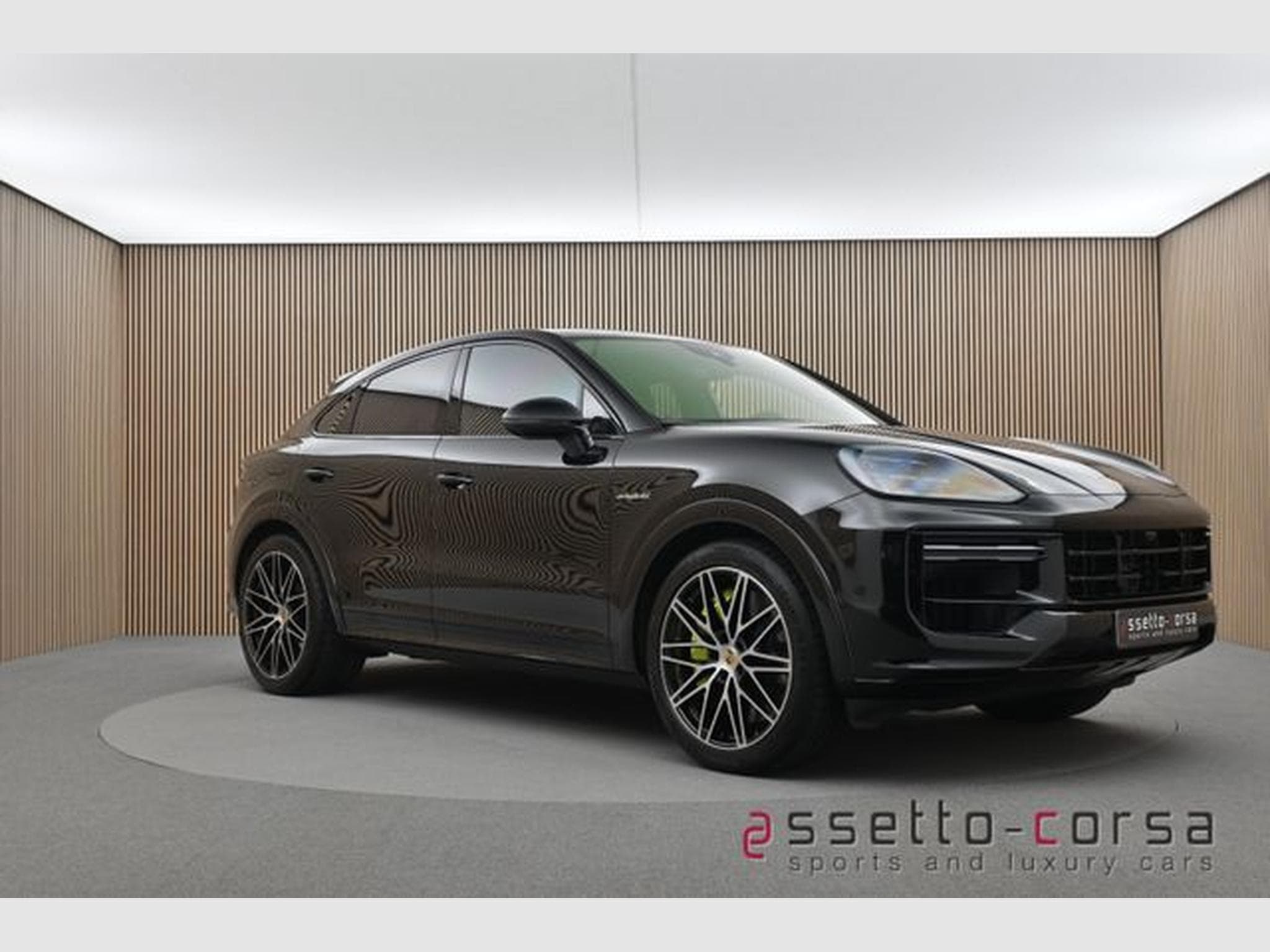 Porsche Cayenne Cayenne Turbo E-Hybrid Coupe*InnoDr*PCCB*PDCC (2024) - Photo 6