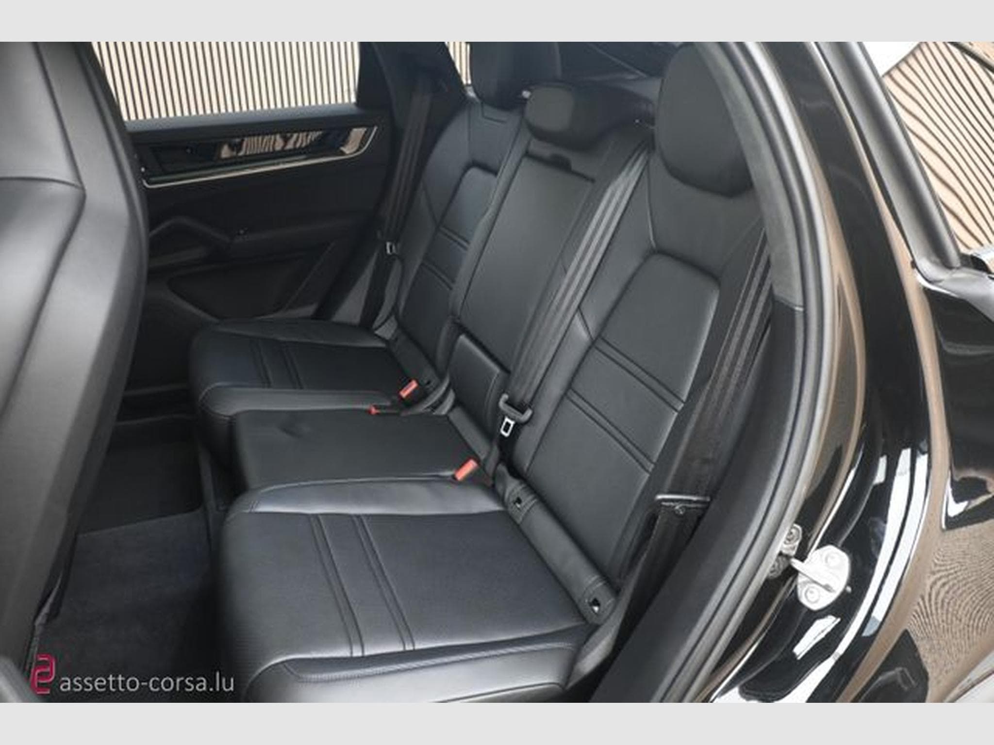 Porsche Cayenne Cayenne Turbo E-Hybrid Coupe*InnoDr*PCCB*PDCC (2024) - Photo 20