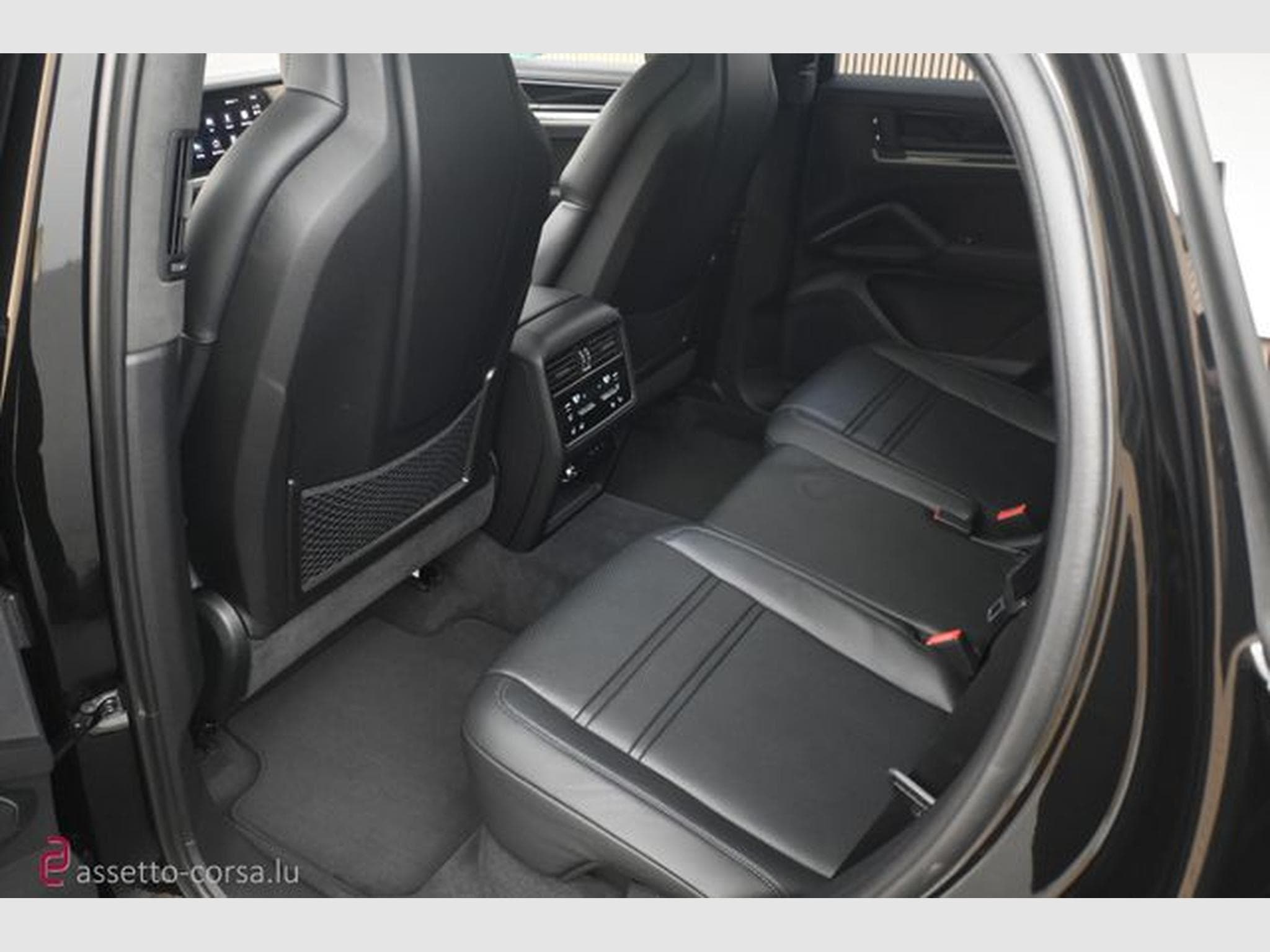 Porsche Cayenne Cayenne Turbo E-Hybrid Coupe*InnoDr*PCCB*PDCC (2024) - Photo 21