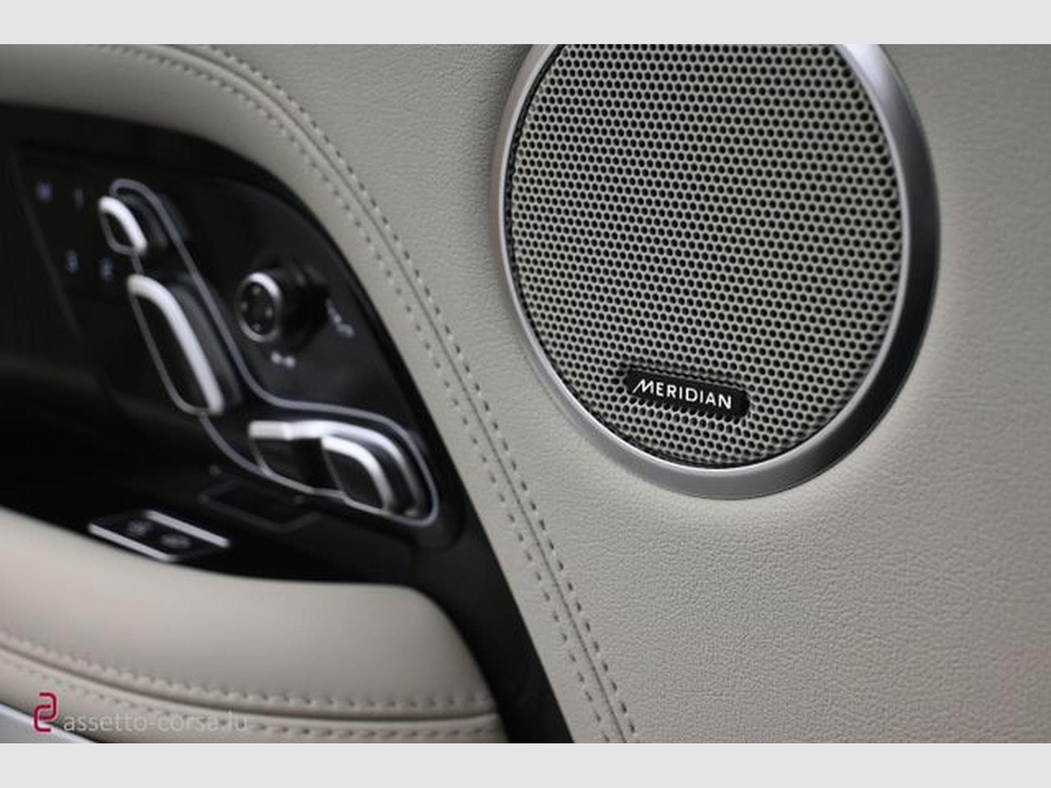 Land-Rover Range Rover Range Rover SDV8 Vogue*LED*Pano*AHK*Meridian (2019) - Photo 18