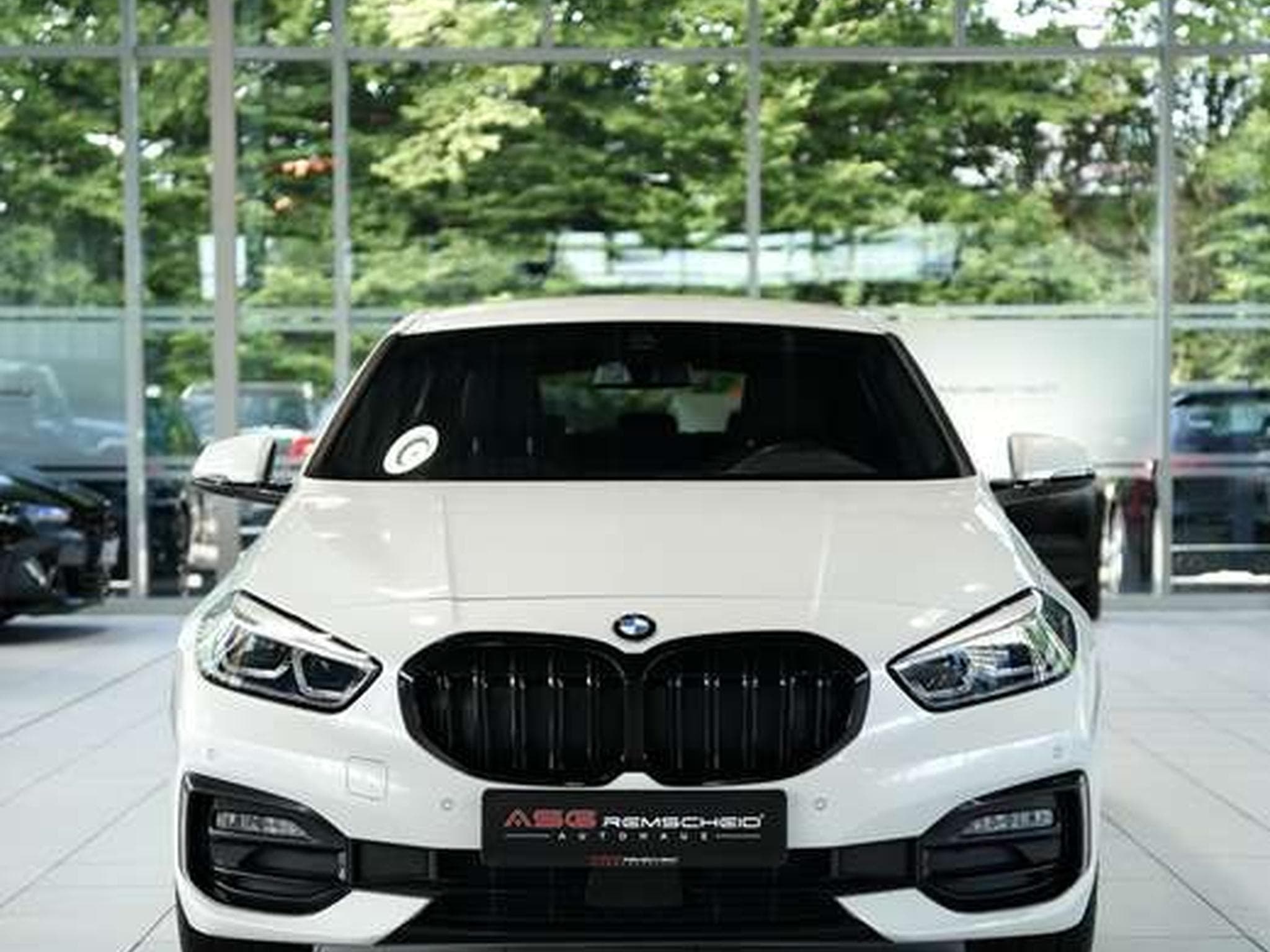 BMW 118 I Sport Line *2.Hand *LiveCockpit*Sportsitze (2021) - Photo 4