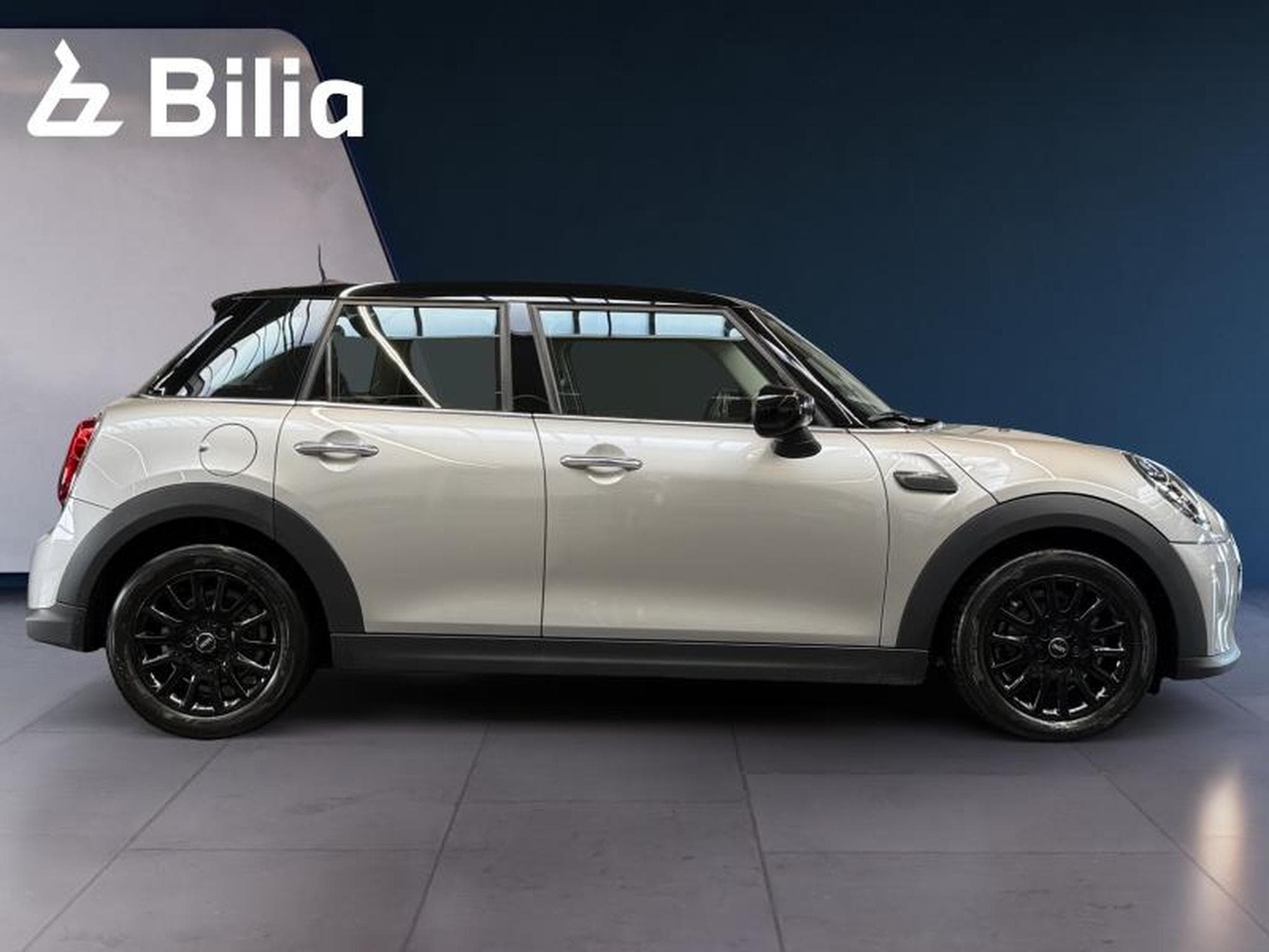 MINI Cooper Cooper Hatch 5 portes (2024) - Photo 4