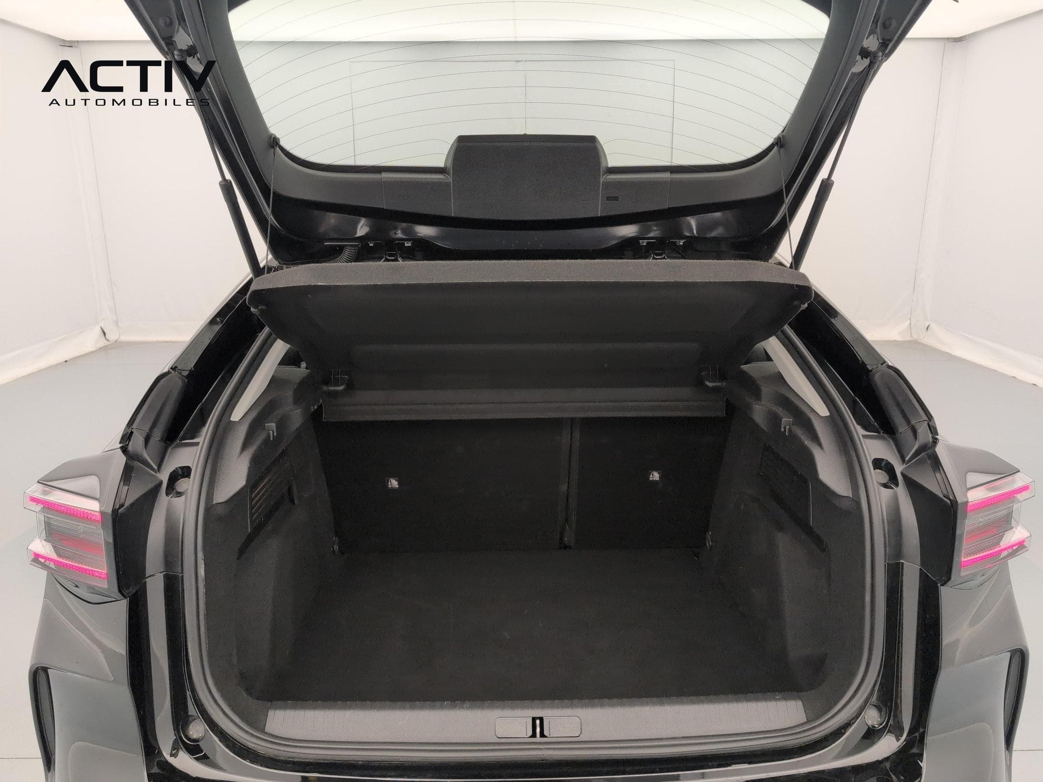 Citroën C4 Hybride 110 ch e-DCS6 You (2025) - Photo 11