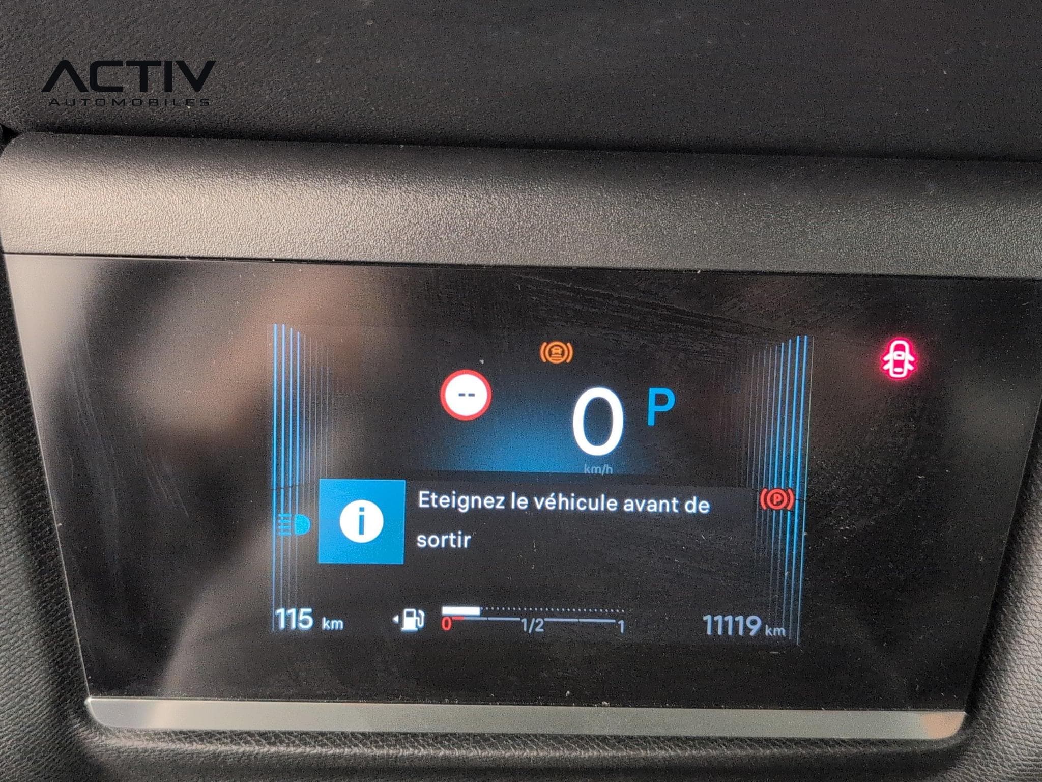 Citroën C4 Hybride 110 ch e-DCS6 You (2025) - Photo 22