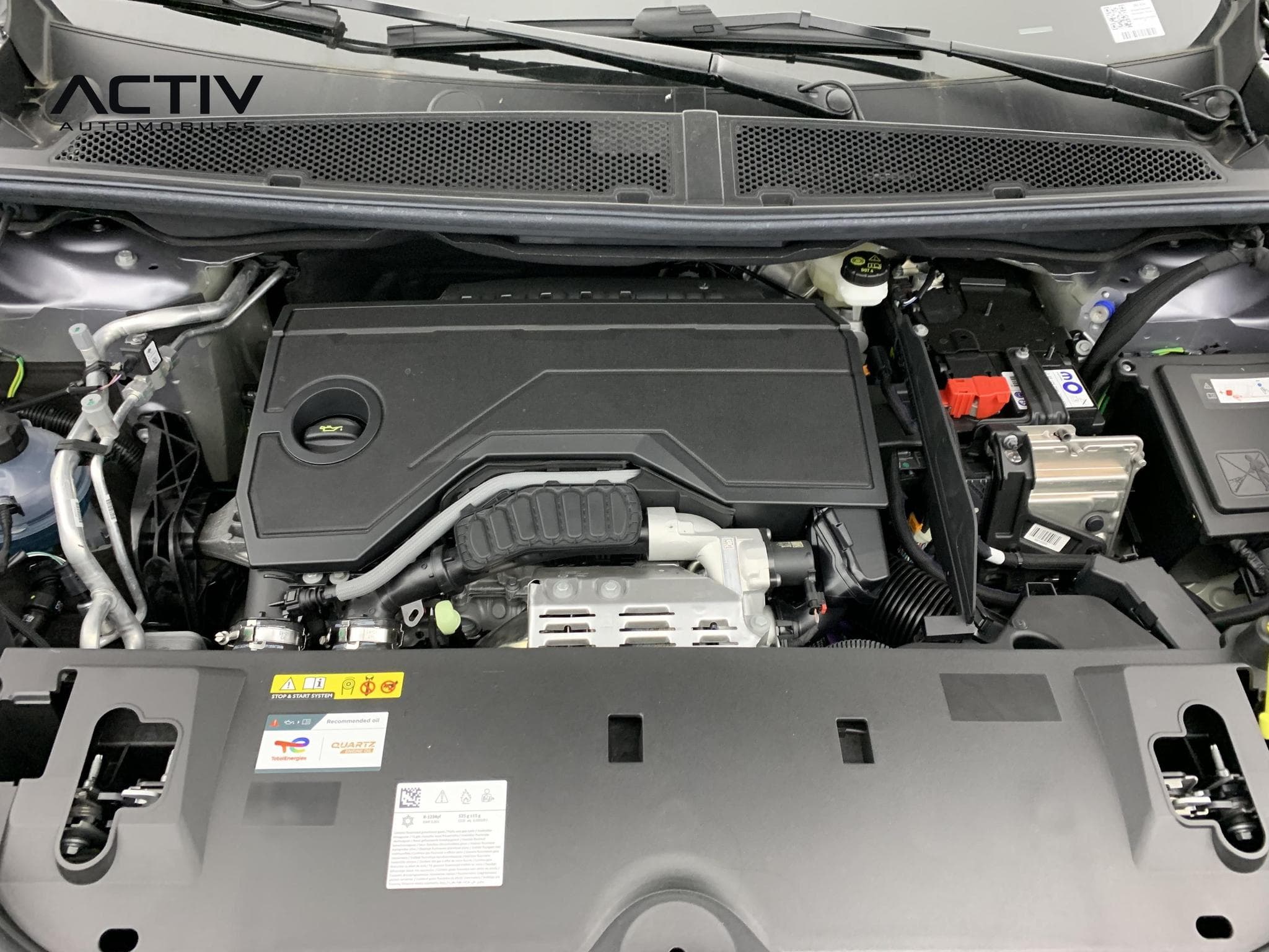 Peugeot 3008 Hybrid 145 e-DCS6 GT (2025) - Photo 21