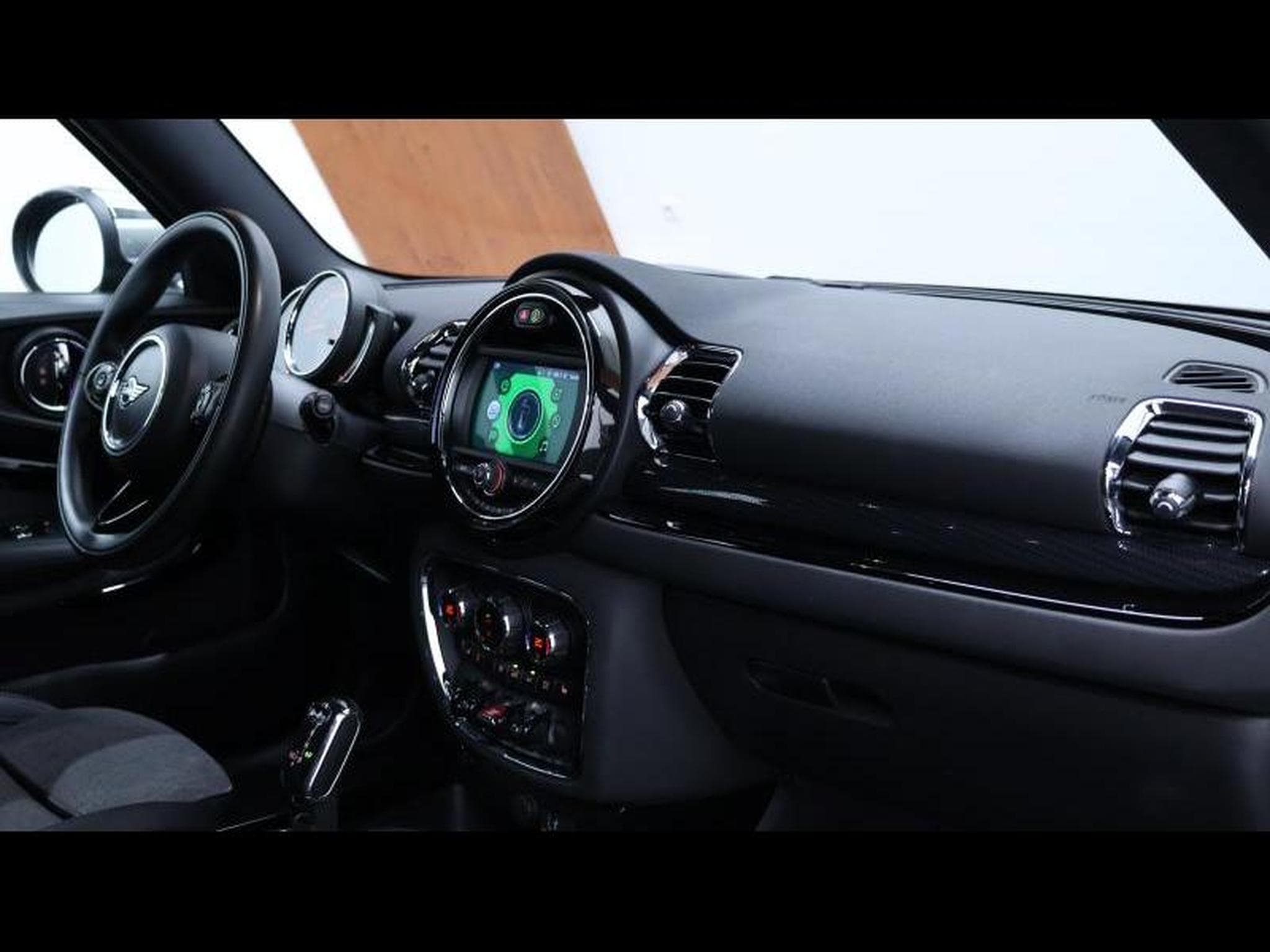 MINI One 1.5 102 Steptronic (2020) - Photo 23