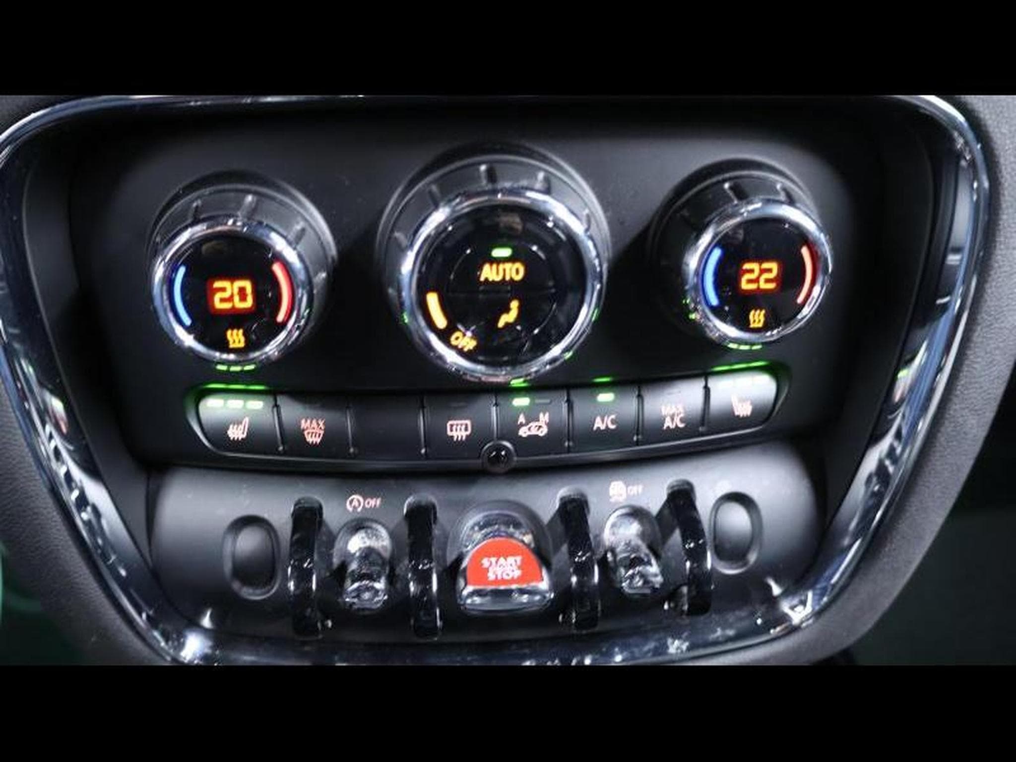 MINI One 1.5 102 Steptronic (2020) - Photo 29