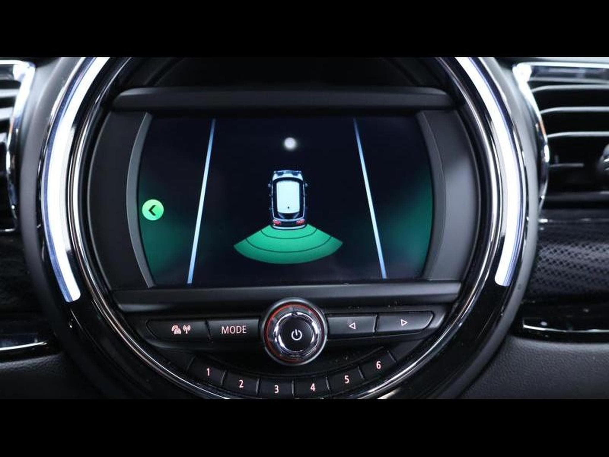 MINI One 1.5 102 Steptronic (2020) - Photo 32