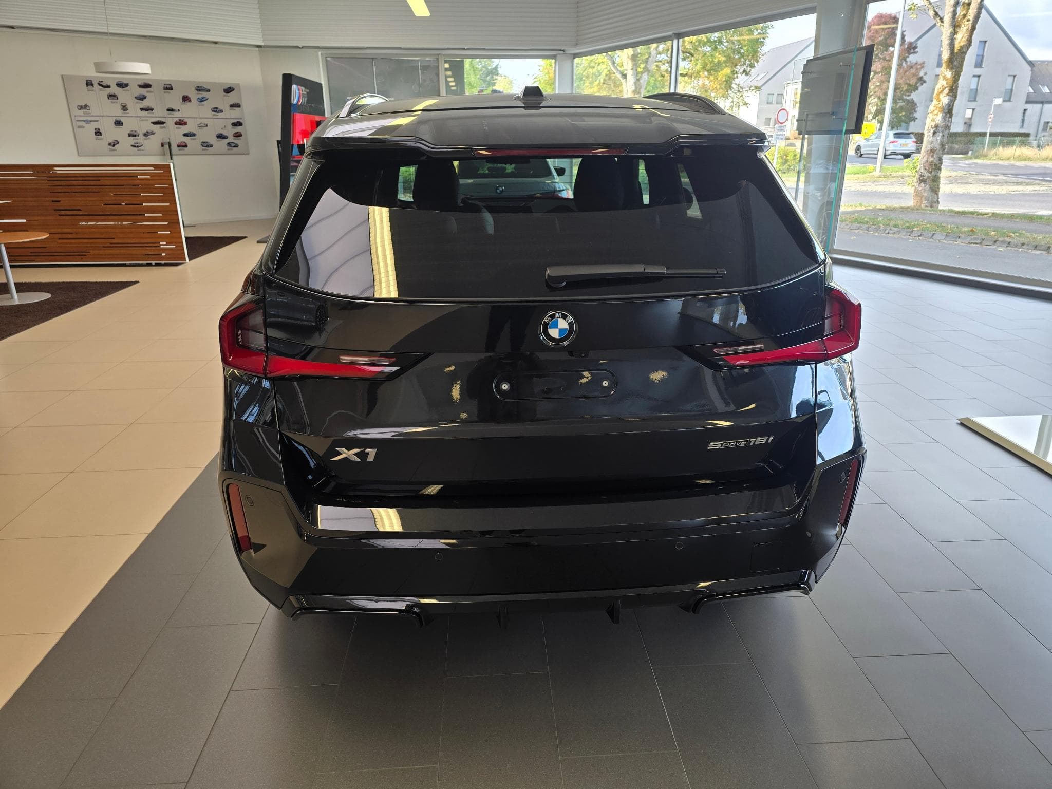 BMW X1 sDrive 18i M-Sport, Toit ouvrant (2025) - Foto 8