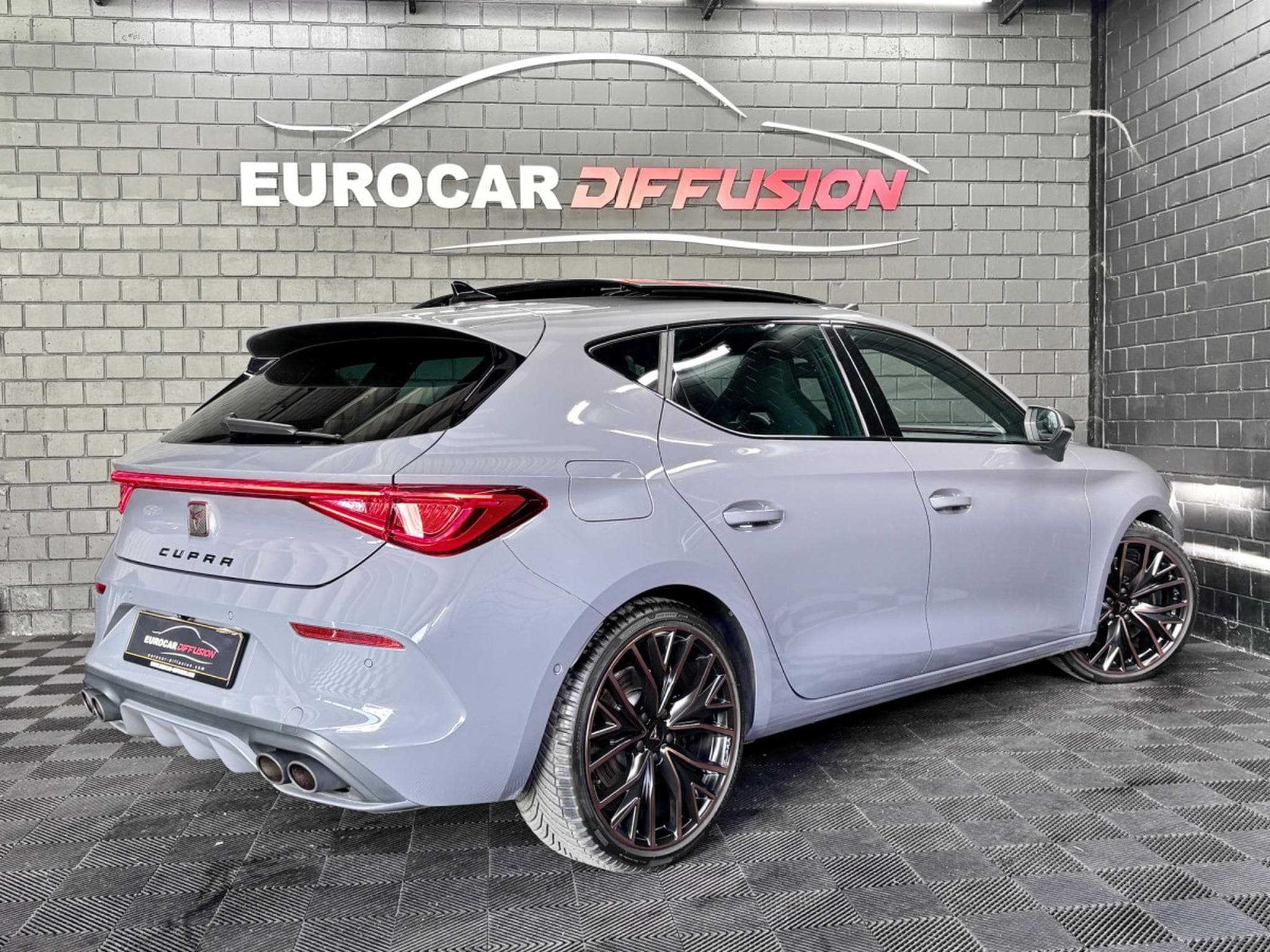 Cupra Leon VZ 2.0 TSI 300CV *PANO *VSS* BEATS * CAM *  MATRIX * (2024) - Foto 6